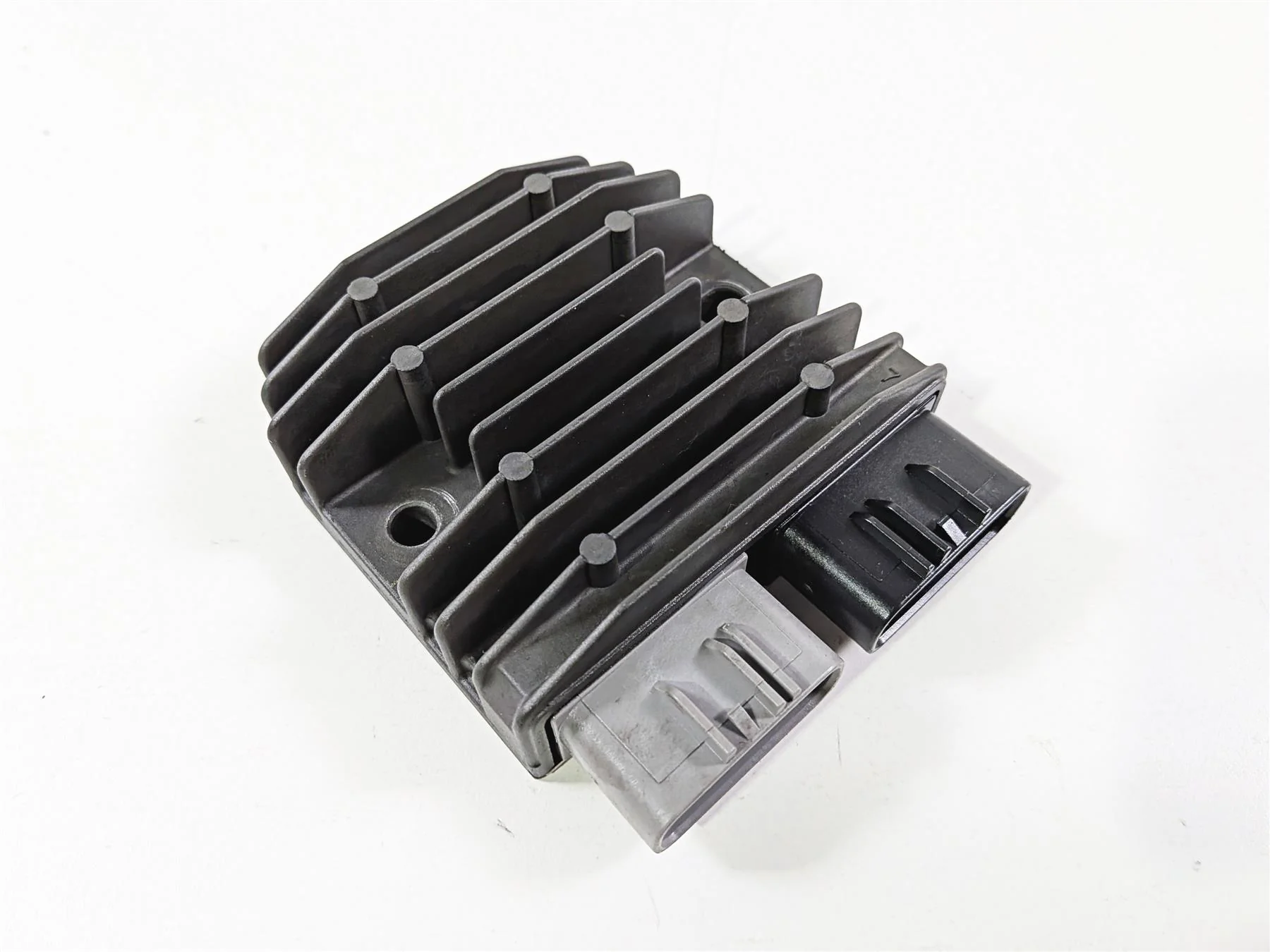 2009 Yamaha VMX17 V-Max 1700 Rectifier Voltage Regulator 1D7-81960-00-00 - Image 10