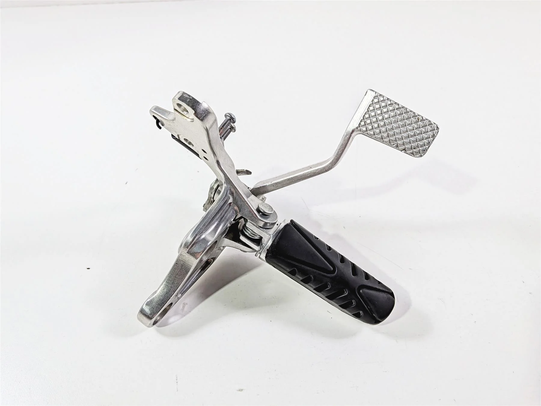 2009 Yamaha VMX17 V-Max 1700 Right Foot Peg Brake Pedal Set 2S3-27443-00-00 - Image 11
