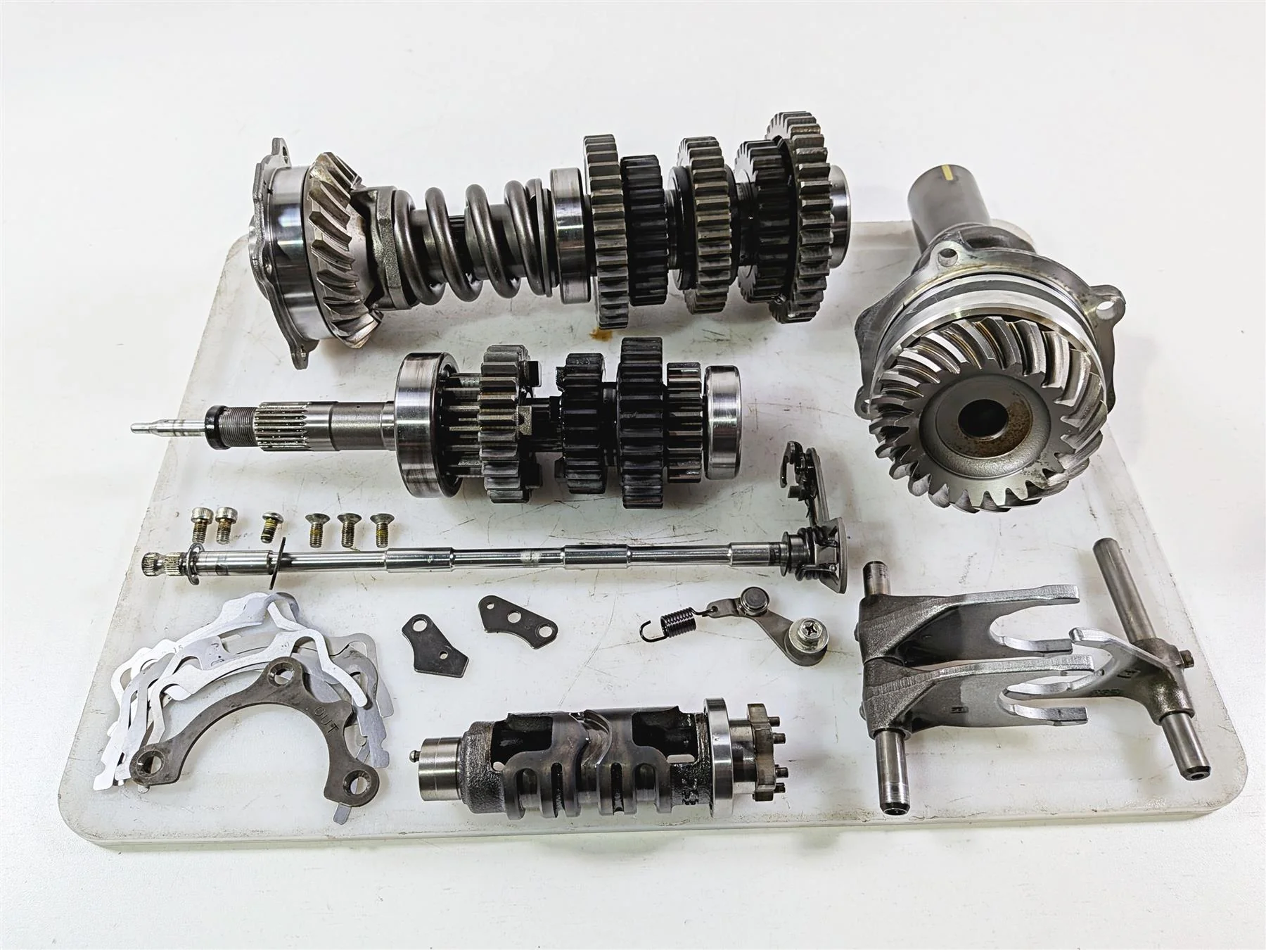 2009 Yamaha VMX17 V-Max 1700 Transmission & Middle Gear Set 2S3-Y1754-00