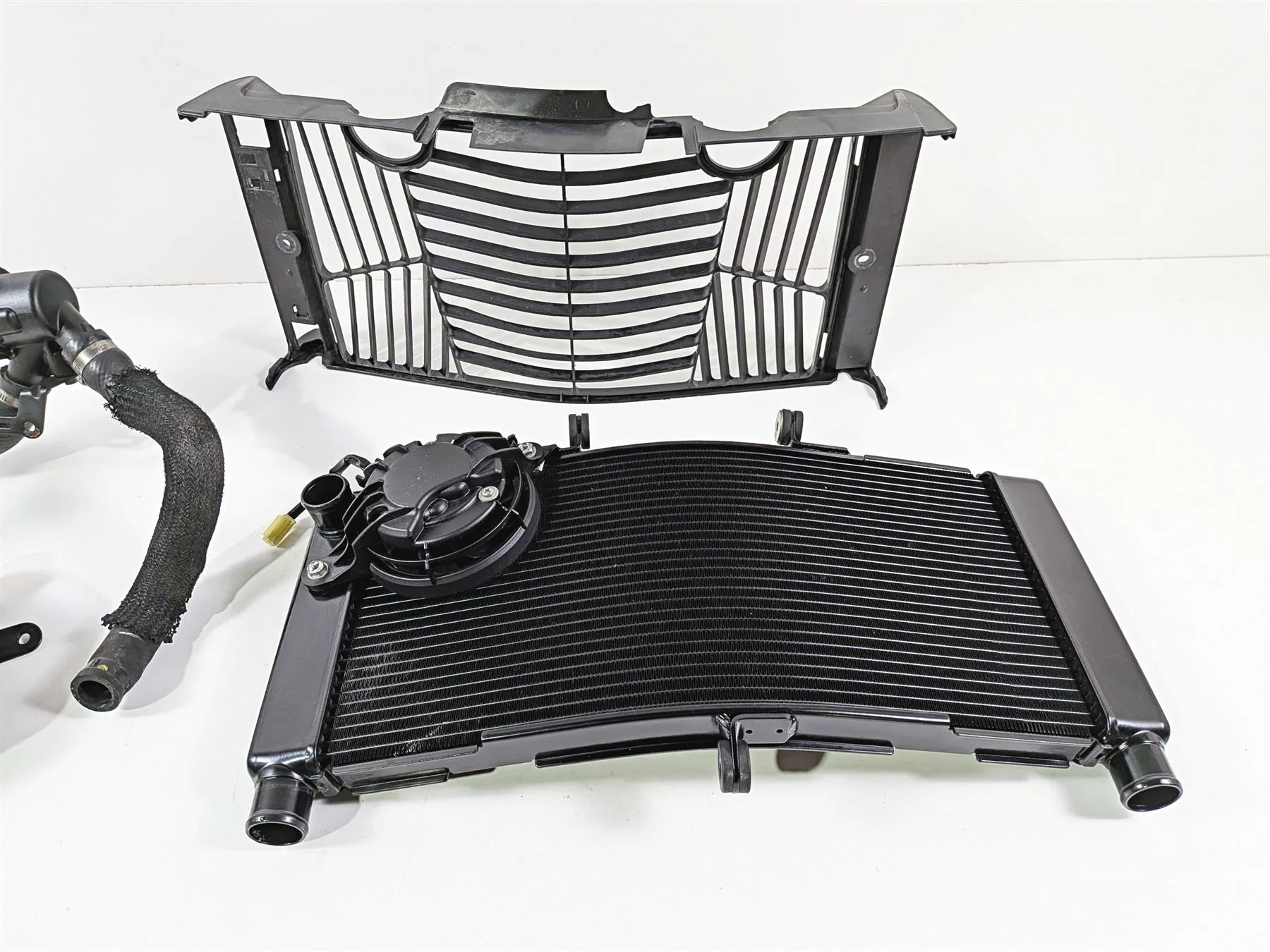 2009 Yamaha VMX17 V-Max 1700 Upper Radiator Fan Cover Hoses Set 2S3-12461-09-00 - Image 7
