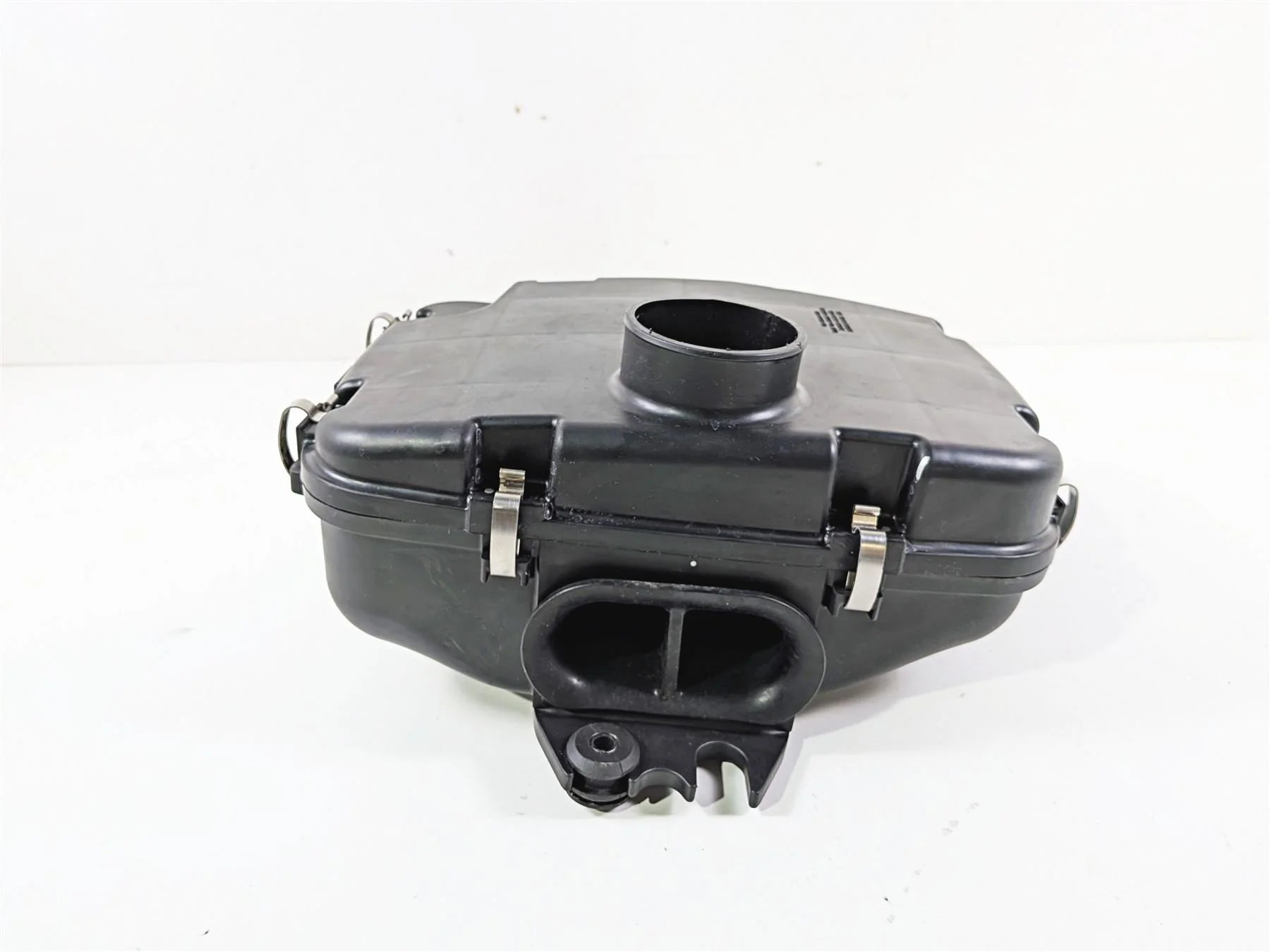 2009 Yamaha Waverunner FX1800 Cruiser Air Filter Box Cleaner 6S5-E4410-00-00 - Image 2
