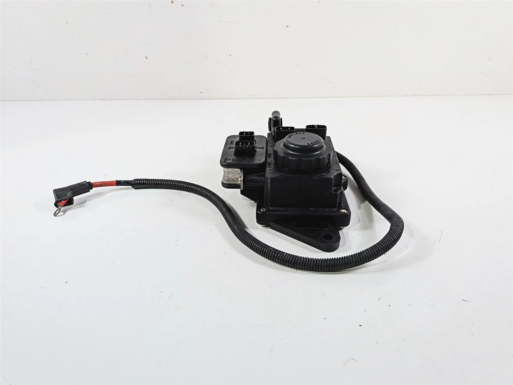 2009 Yamaha Waverunner FX1800 Cruiser Fuse Box Panel Unit 6S5-82170-00-00 - Image 3