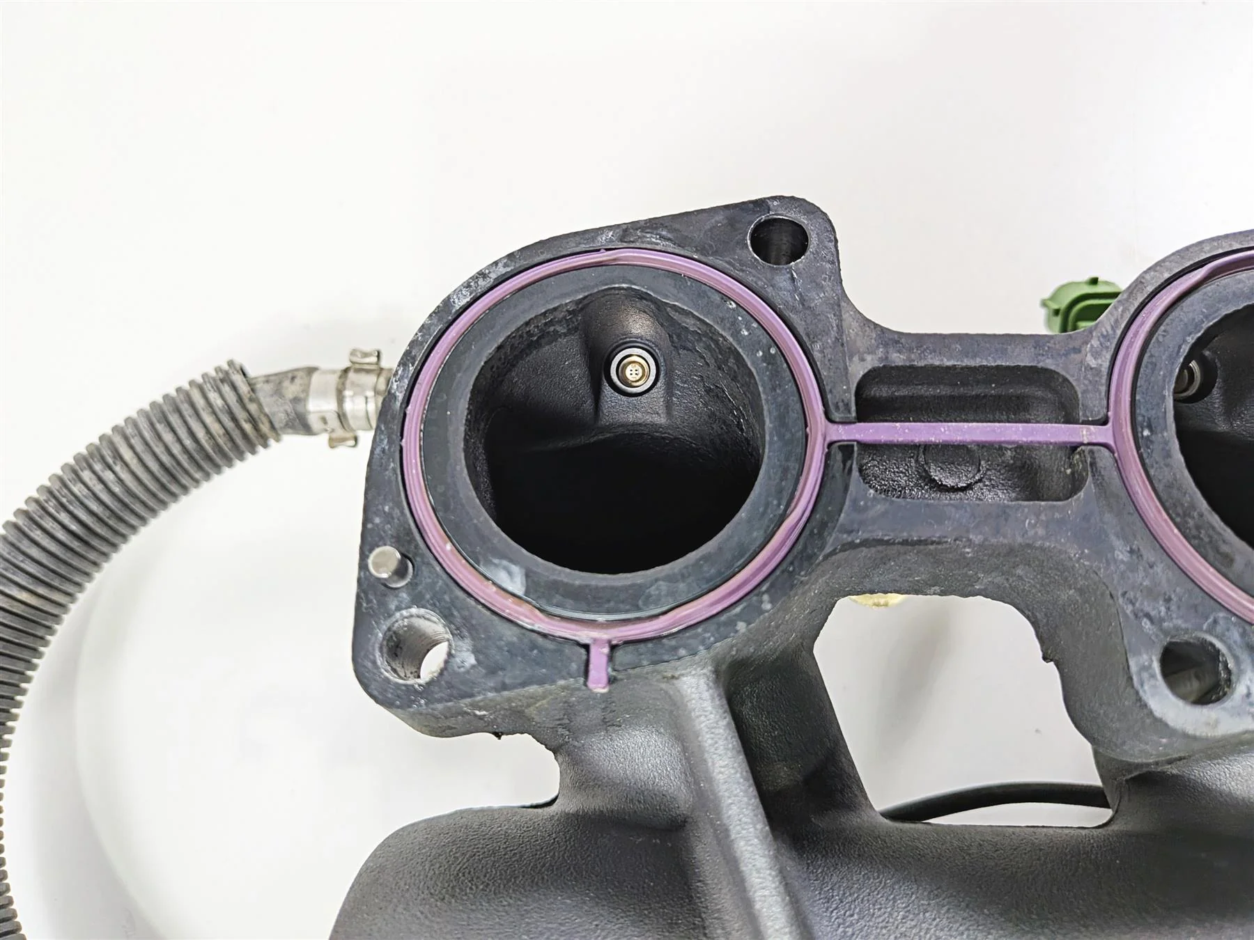 2009 Yamaha Waverunner FX1800 Cruiser Intake Manifold Injectors 6S5-13641-00-00 - Image 9