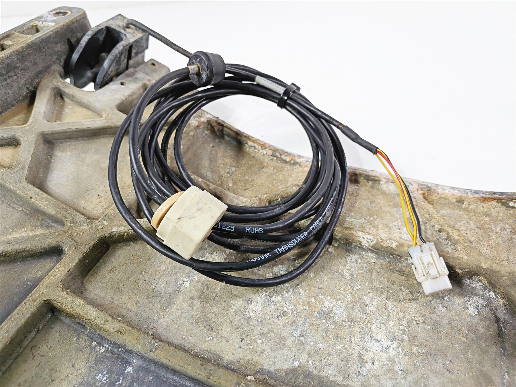 2009 Yamaha Waverunner FX1800 Cruiser Riding Skid Plate & Sensor 6S5-R1333-01-00 - Image 9