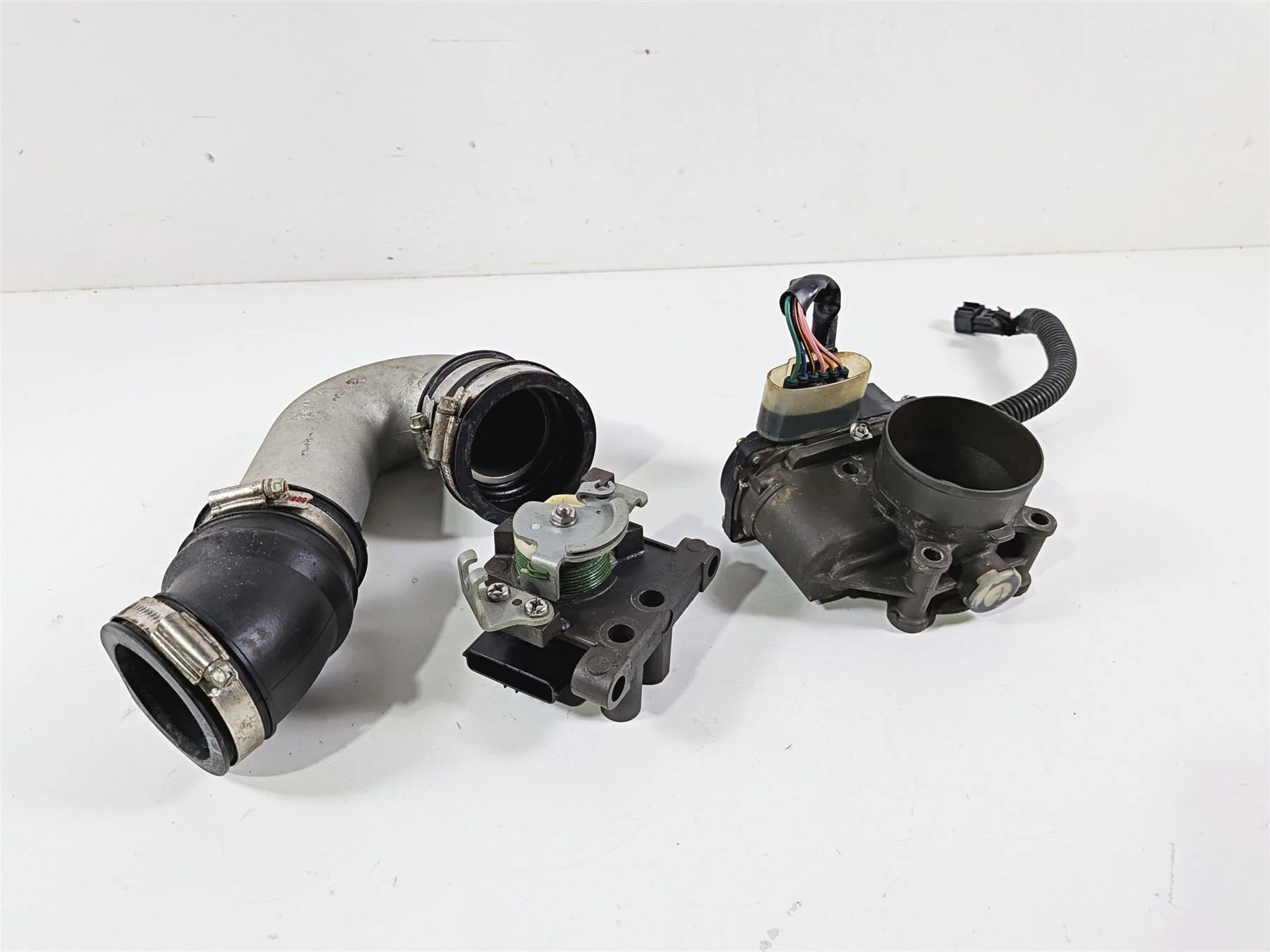 2009 Yamaha Waverunner FX1800 Cruiser Throttle Body Set 6S5-13750-00-00 - Image 12
