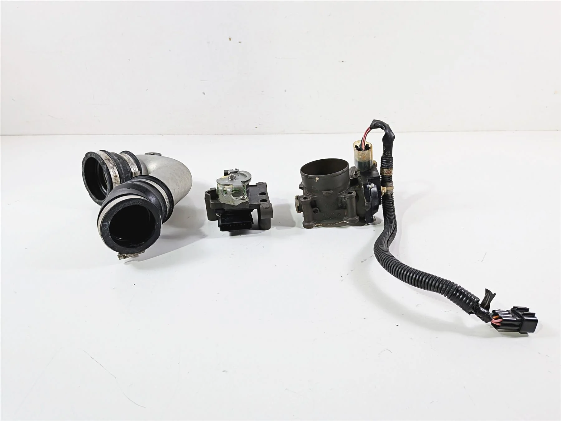 2009 Yamaha Waverunner FX1800 Cruiser Throttle Body Set 6S5-13750-00-00 - Image 5