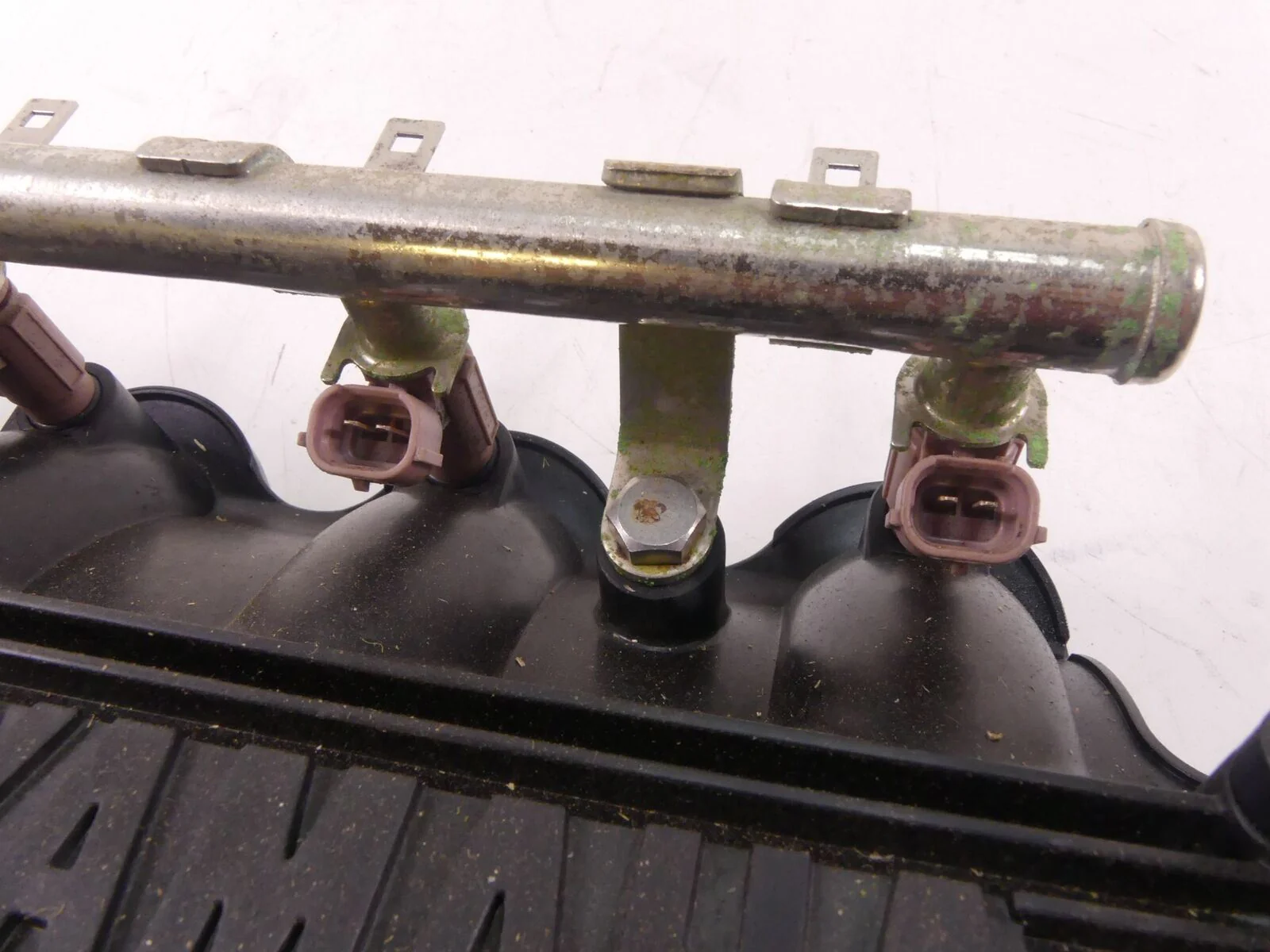 2009 Yamaha Waverunner VX1100 Deluxe Intake Manifold & Injectors 60E-13761-10-00 - Image 4