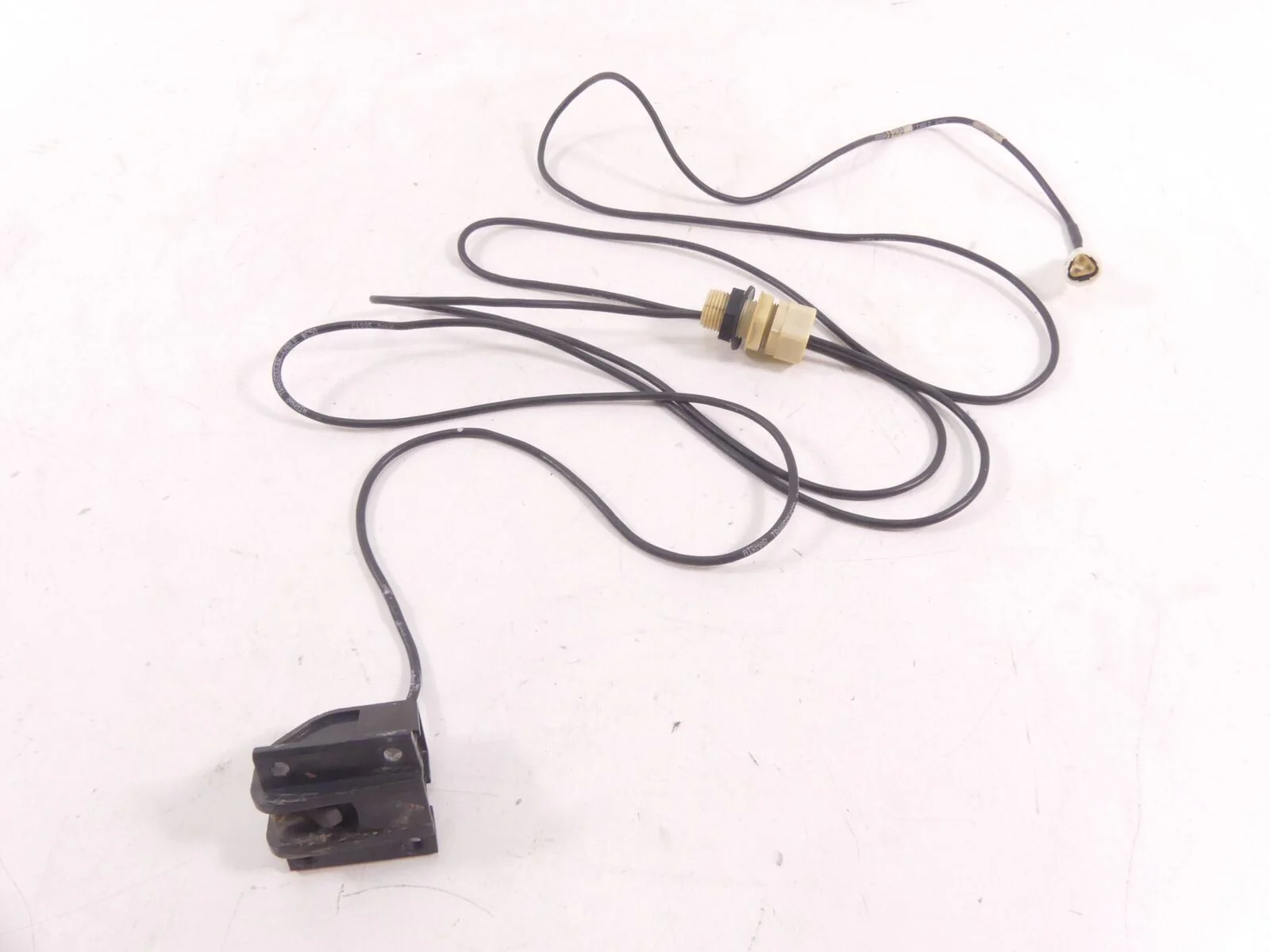 2009 Yamaha Waverunner VX1100 Deluxe Speed Sensor F1S-U8K31-02-00 - Image 3