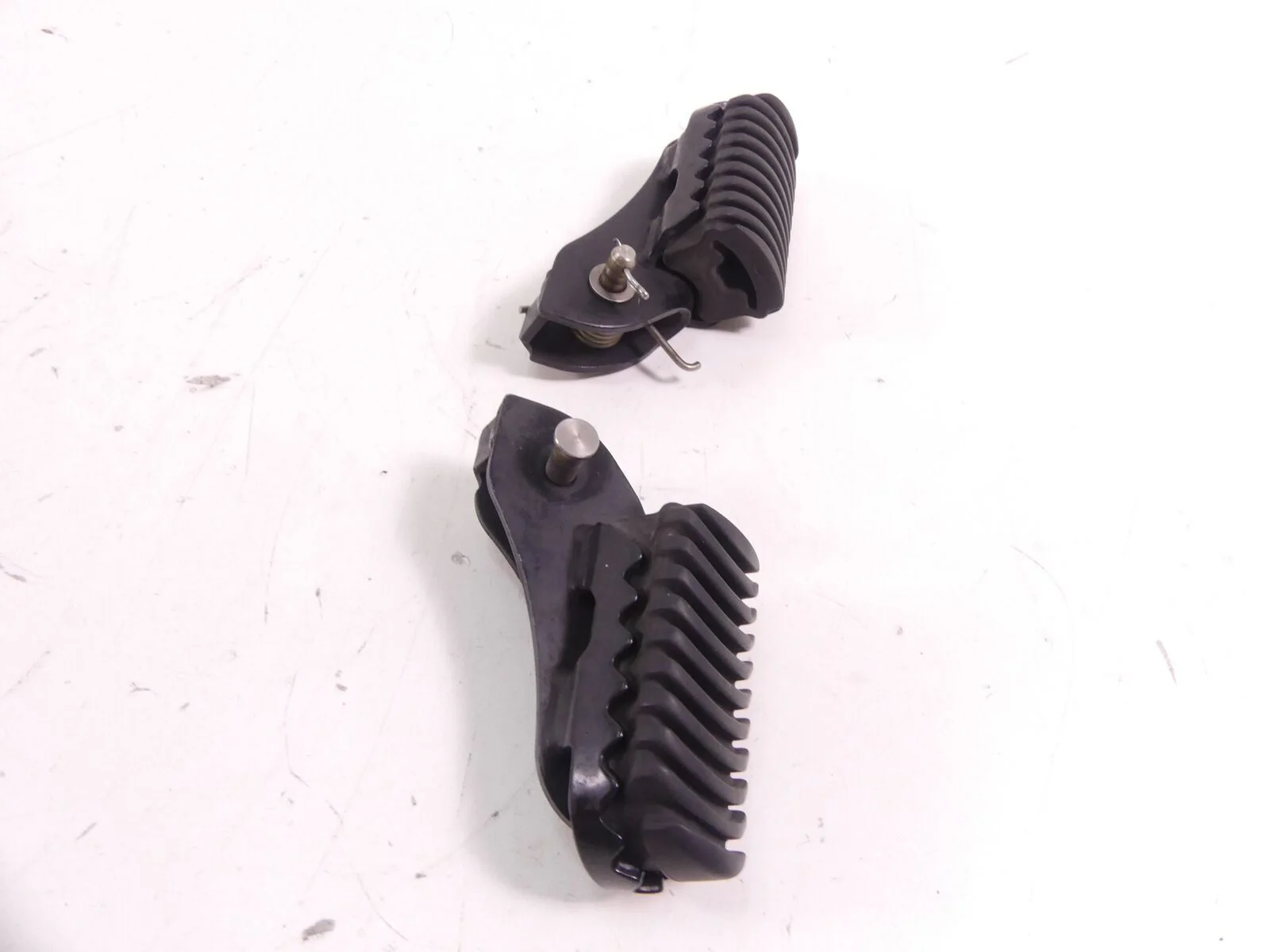 2010 BMW F800GS K72 Front Rider Left Right Footpeg Foot Peg Set 46717701199 - Image 2