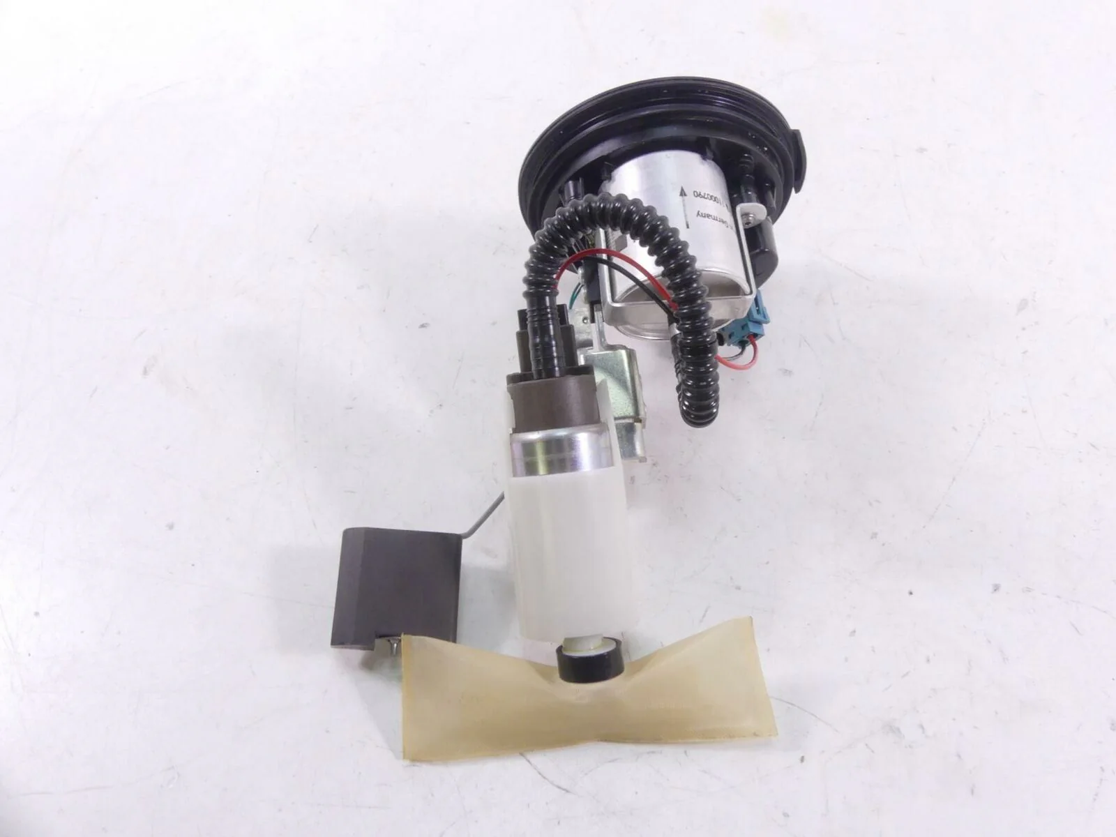 2010 BMW F800GS K72 Fuel Gas Petrol Pump + Level Sending Unit 16148556077 - Image 2