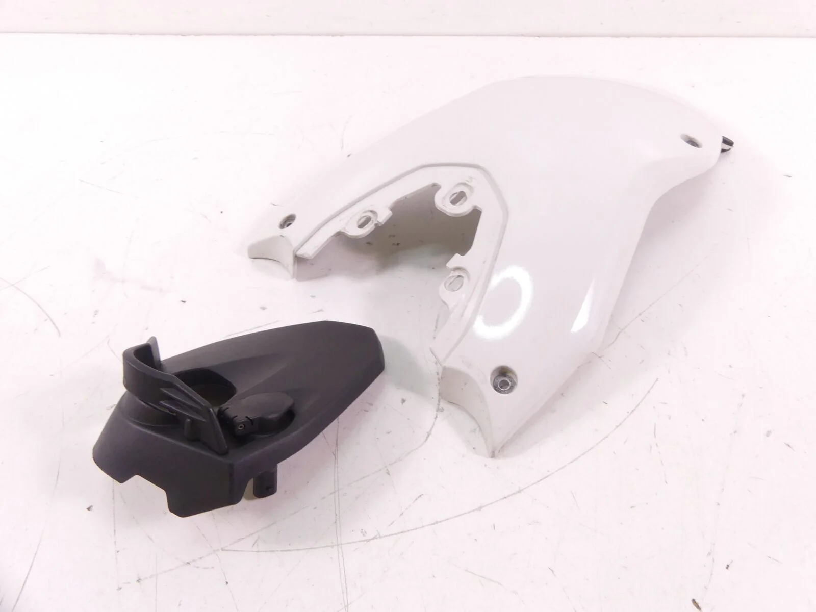 2010 BMW F800GS K72 Upper Fuel Gas Petrol Tank Fairing Cover Set 46637695003 - Image 3