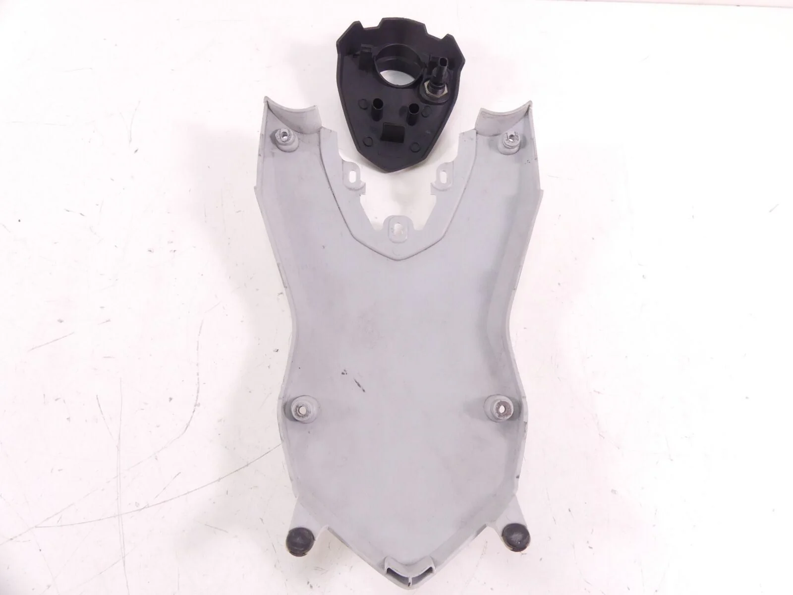 2010 BMW F800GS K72 Upper Fuel Gas Petrol Tank Fairing Cover Set 46637695003 - Image 6
