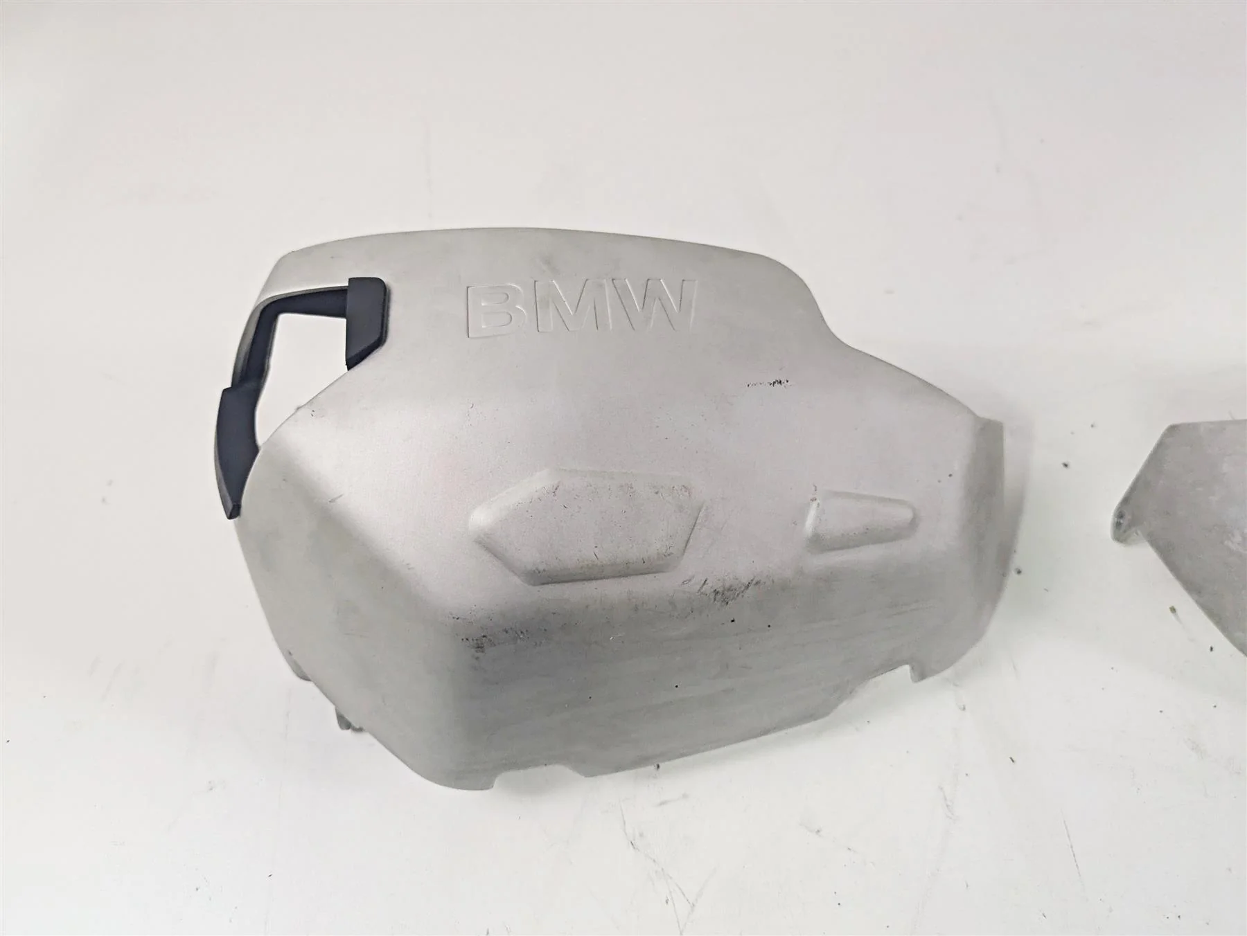 2010 BMW R1200GS K25 Aluminum Cylinder Head Cover Guard Set 77128357955 - Image 11