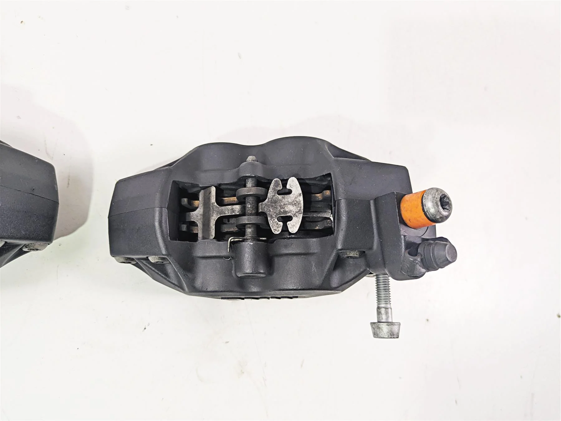 2010 BMW R1200GS K25 Brembo Front Brake Caliper Set 34117711438 34117711439 - Image 6
