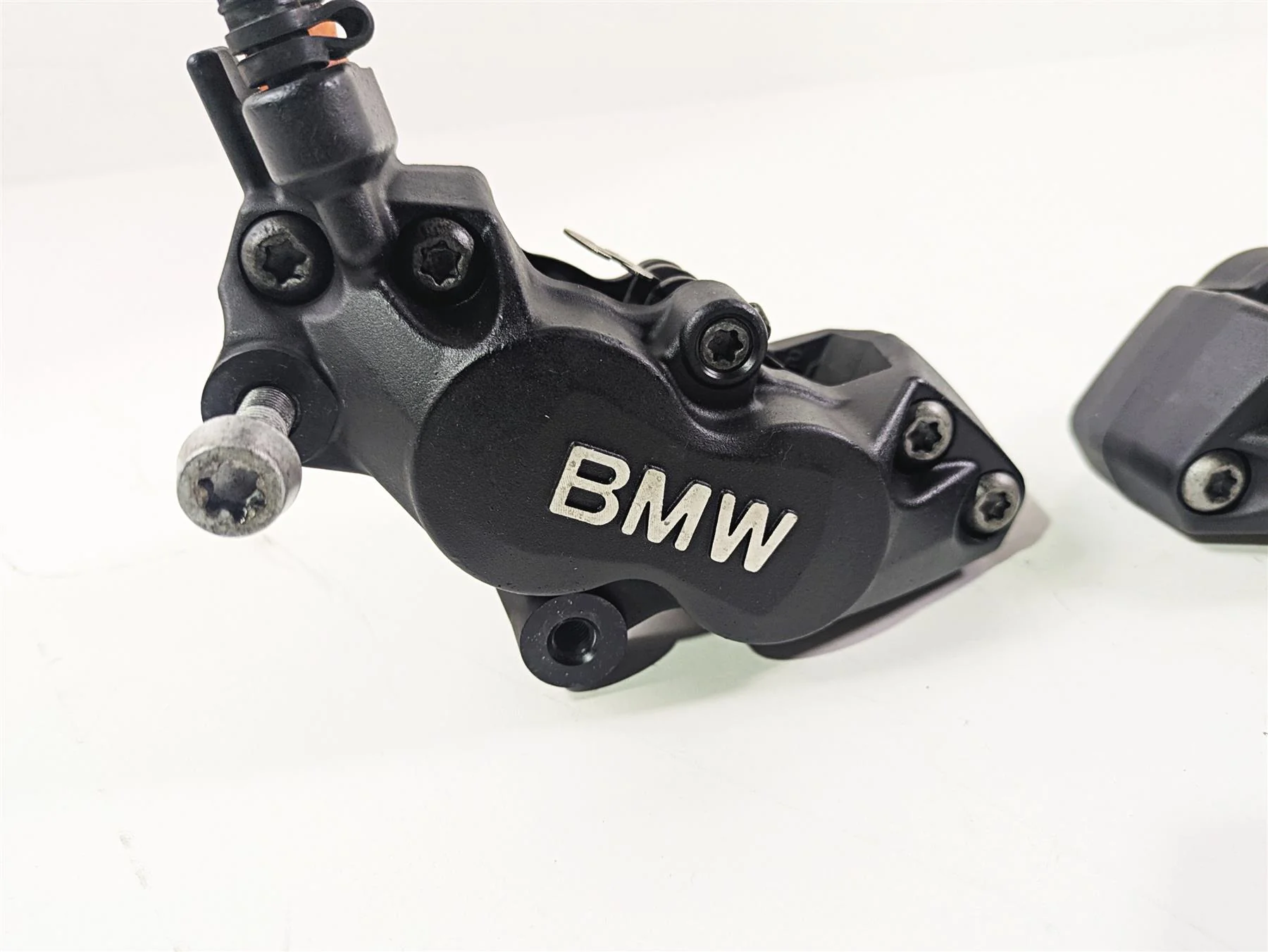 2010 BMW R1200GS K25 Brembo Front Brake Caliper Set 34117711438 34117711439 - Image 8