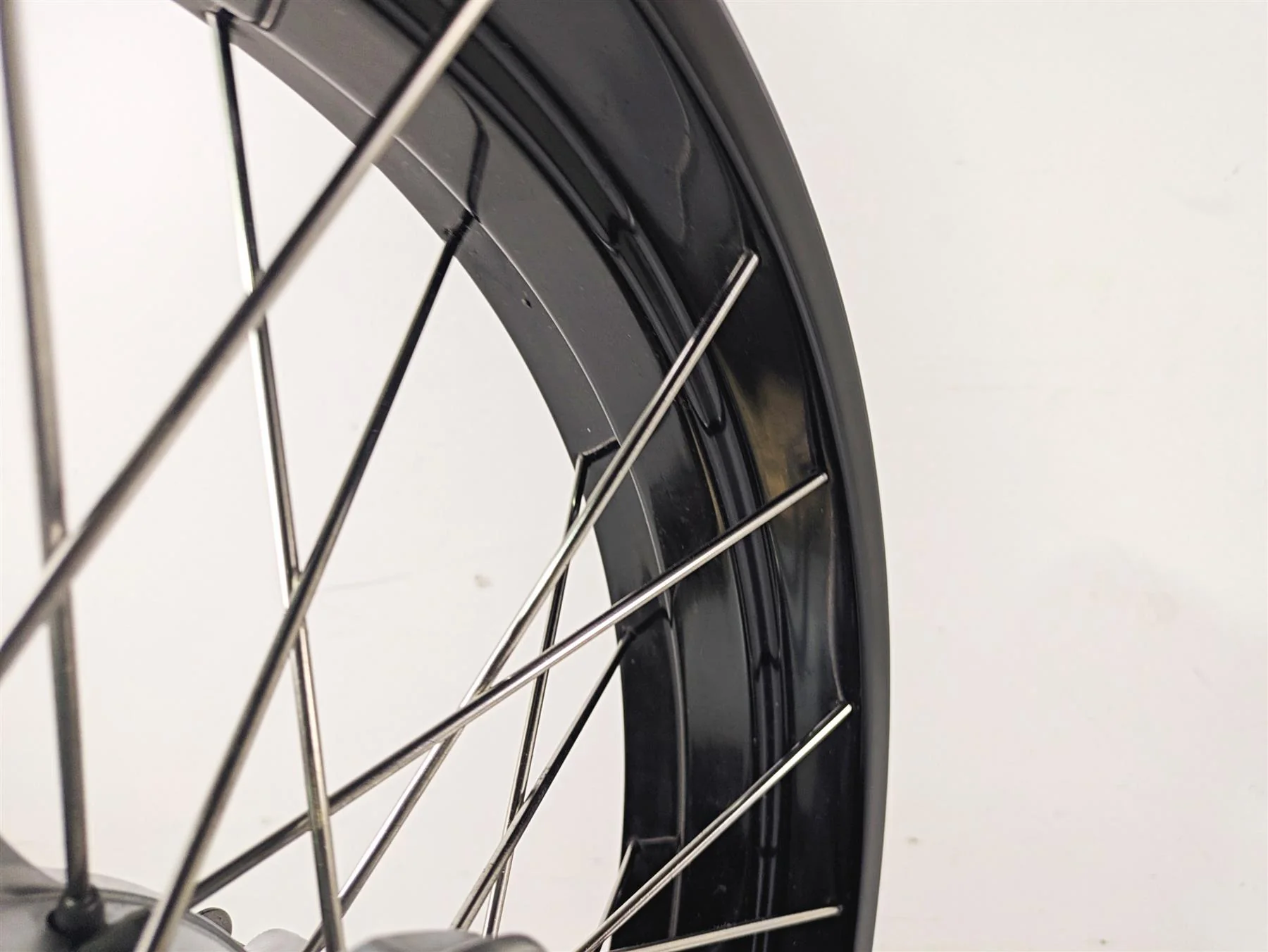 2010 BMW R1200GS K25 Front Wheel Rim 19x2.5 Spoke Black -Read 36318553003 - Image 8