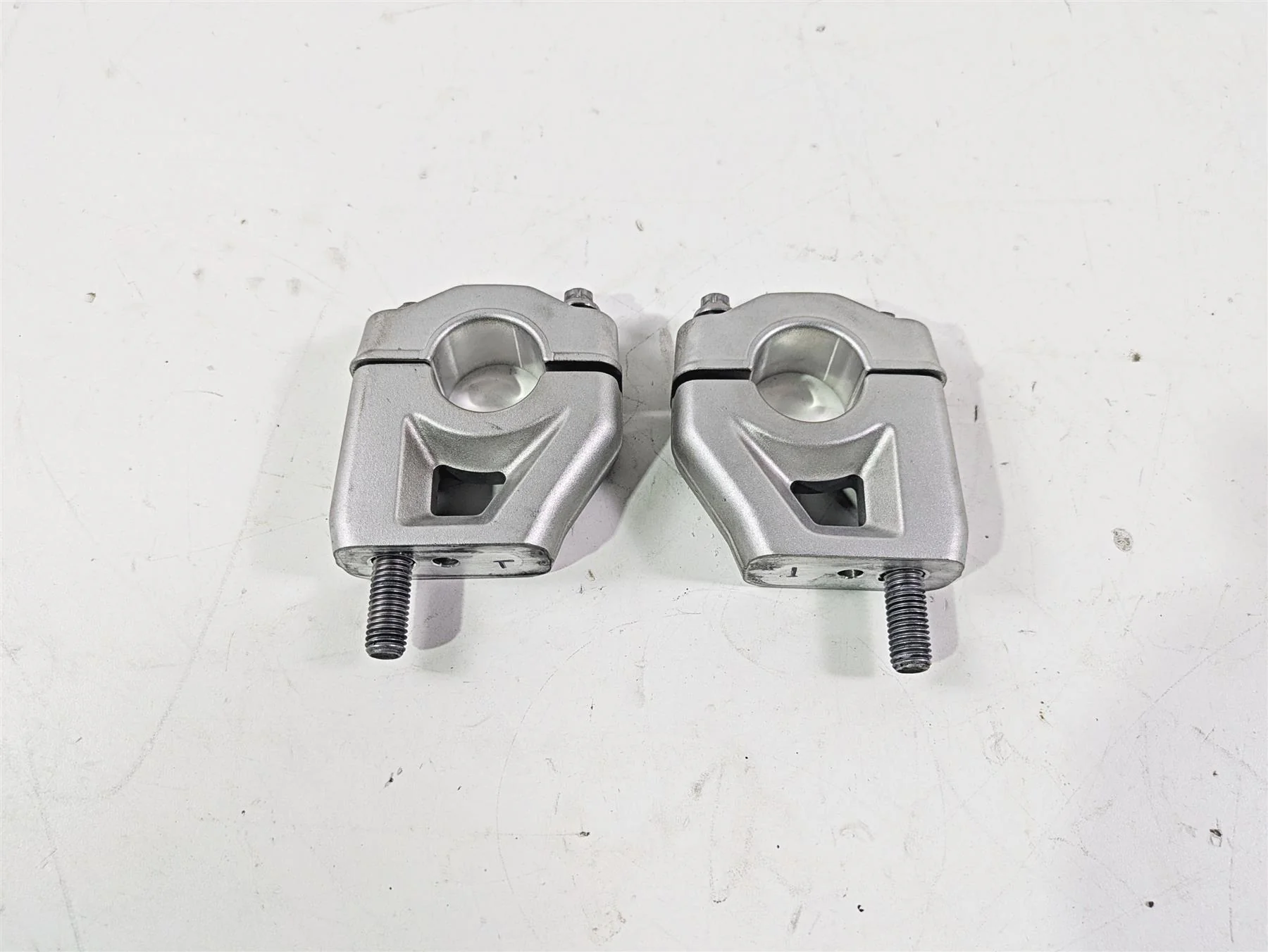 2010 BMW R1200GS K25 Handlebar Riser Holder Mount Set 28.5mm 31427718173