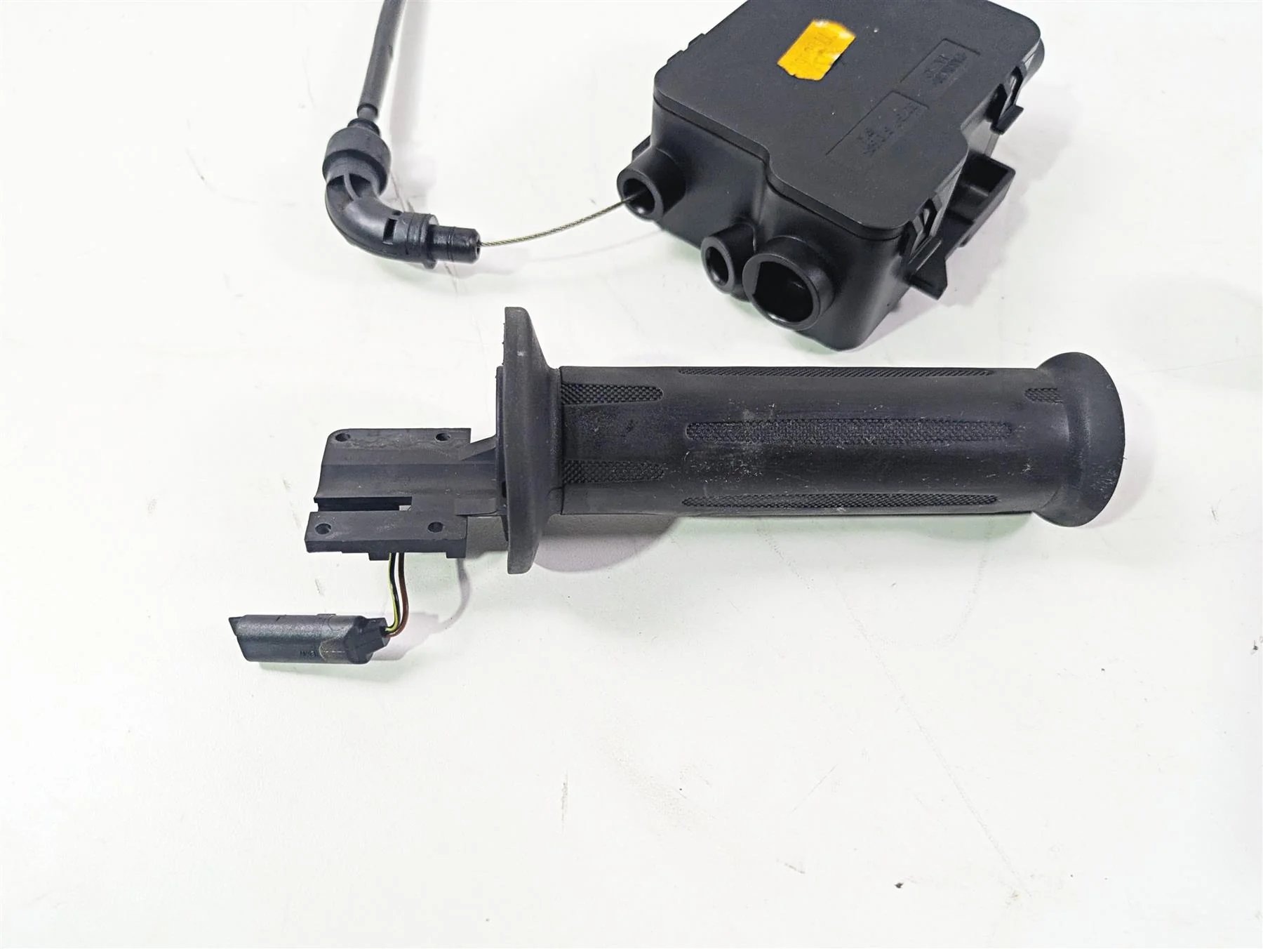 2010 BMW R1200GS K25 Heated Hand Grip Set 61317727067 61317695470 - Image 3