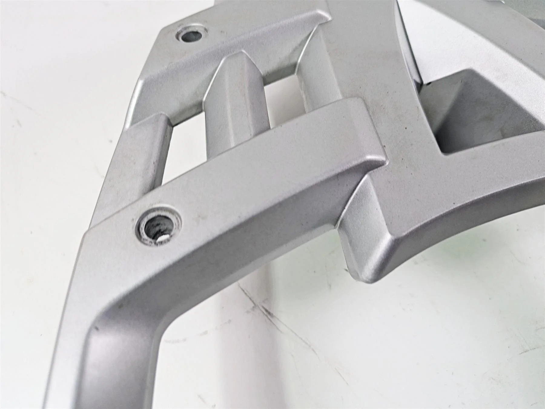 2010 BMW R1200GS K25 Luggage Grid Support Bracket Rack 46547667674 - Image 8