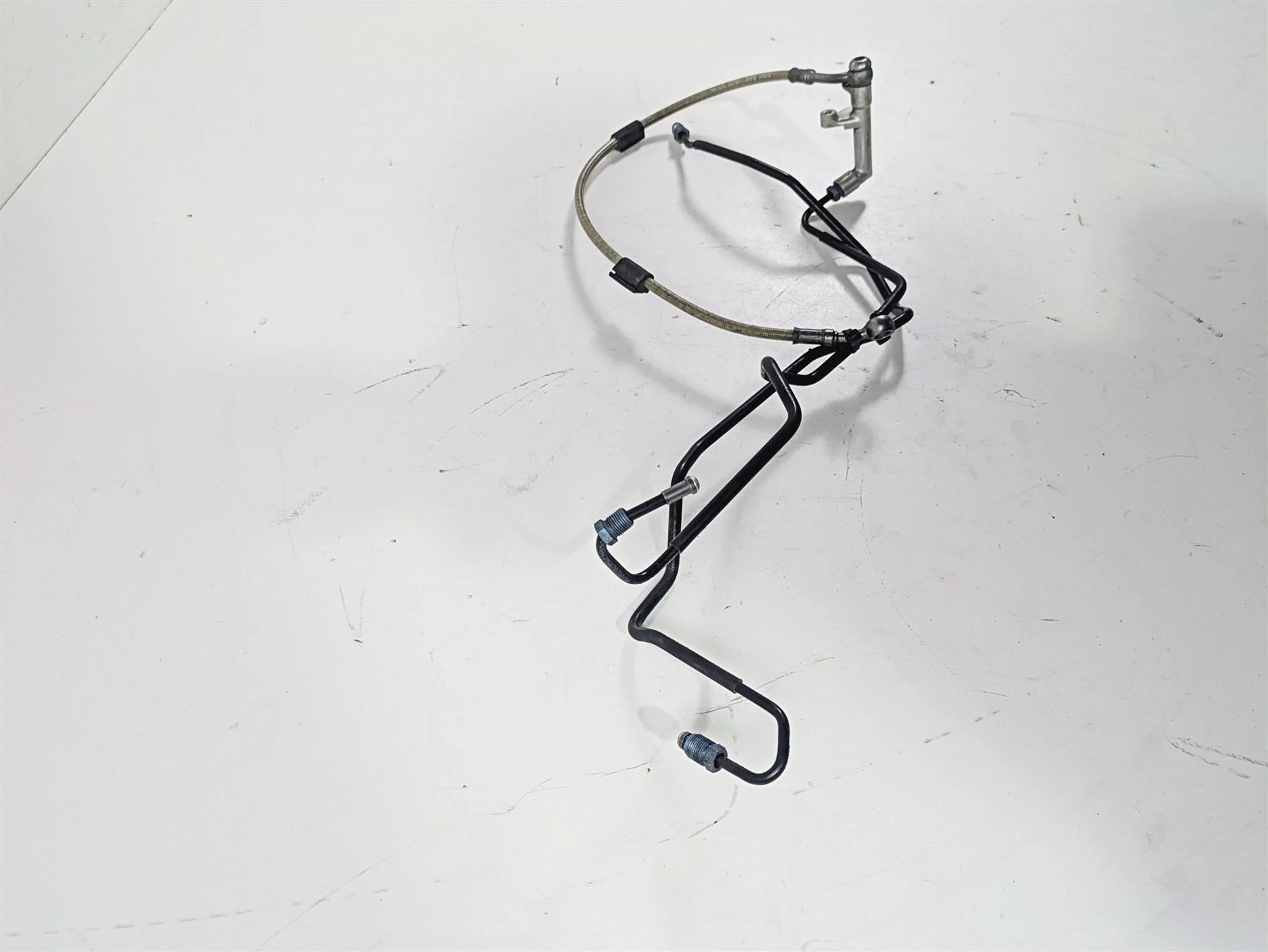 2010 BMW R1200GS K25 Rear Abs Brake Line Hose Set 34327673646 - Image 2