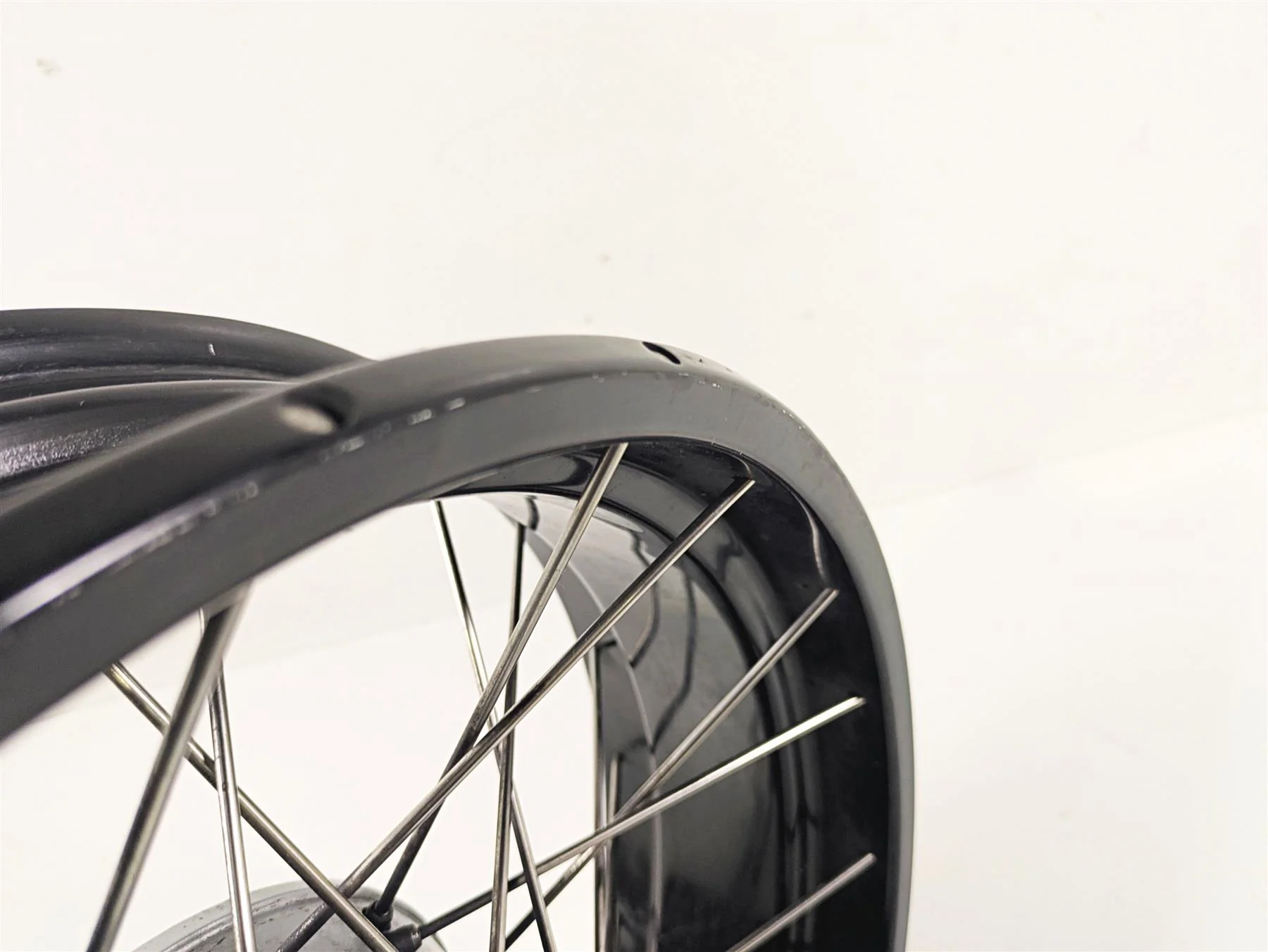 2010 BMW R1200GS K25 Rear Wheel Rim 17x4 Spoke Black Straight 36318553004 - Image 9