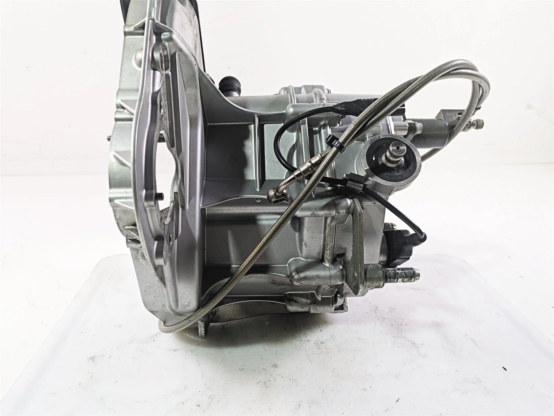 2010 BMW R1200GS K25 Transmission Gear Box & Cover 23007726516 23007721742 - Image 9