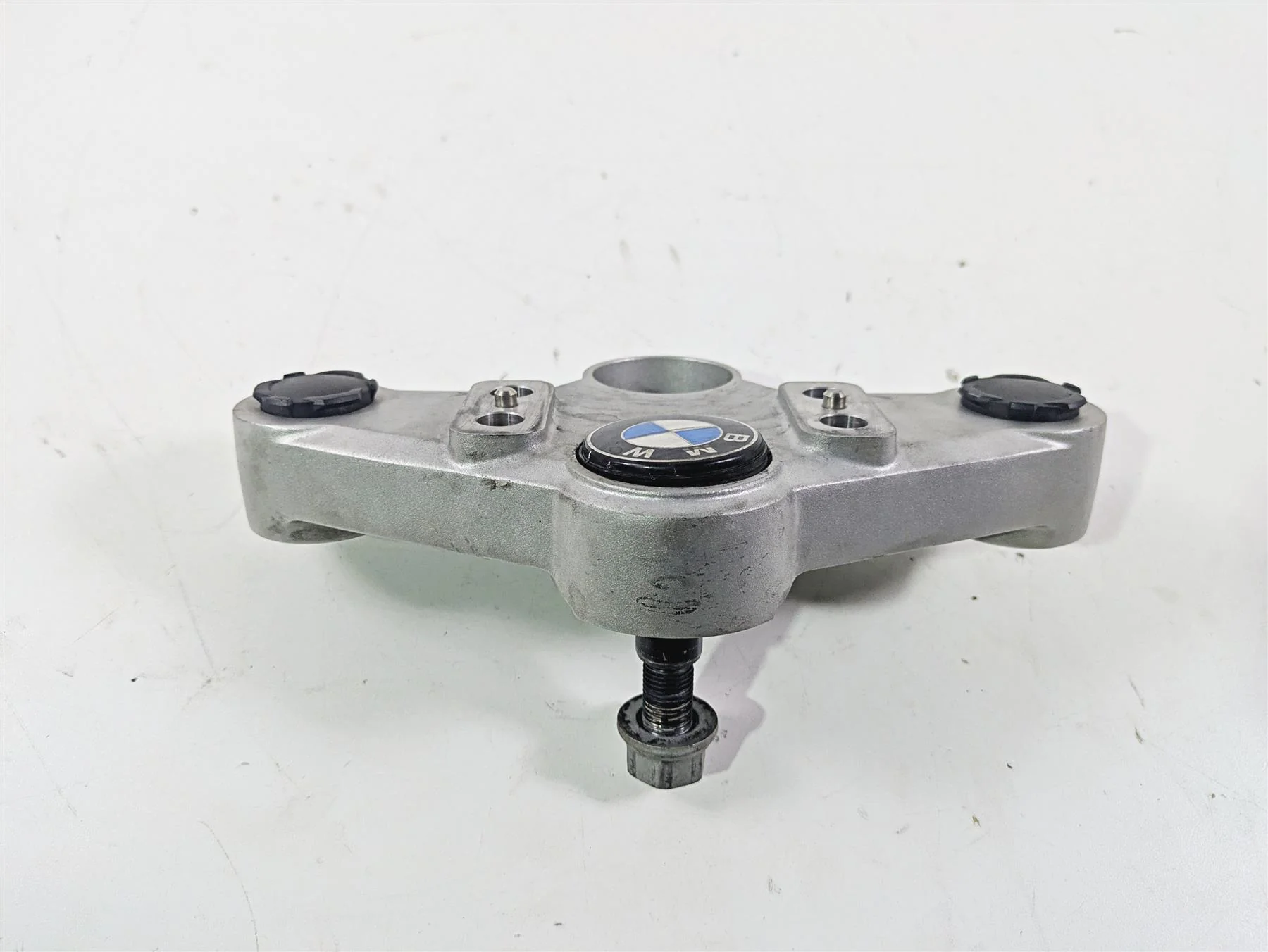 2010 BMW R1200GS K25 Upper Triple Tree Steering Clamp 31427718170 - Image 2