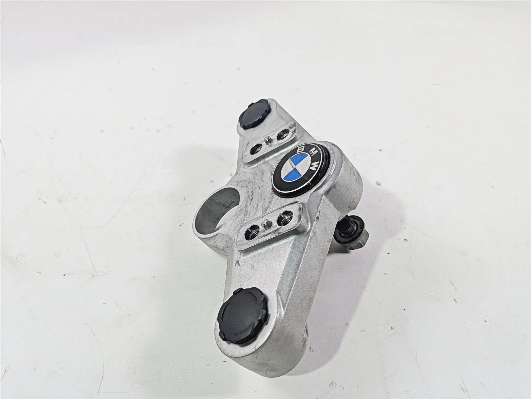 2010 BMW R1200GS K25 Upper Triple Tree Steering Clamp 31427718170 - Image 3