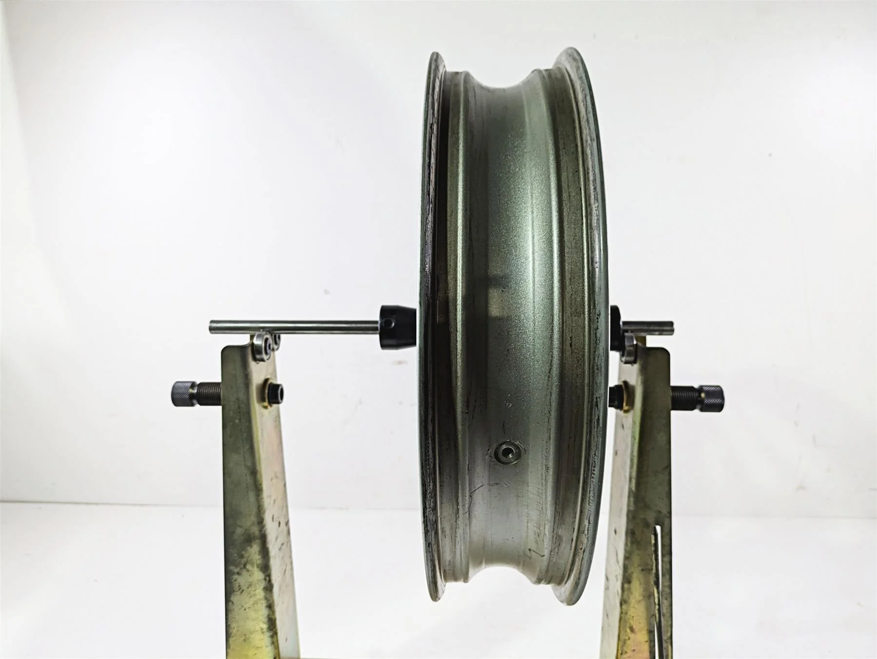 2010 BMW R1200RT K26 17x3.5 Front Wheel Rim - Read 36317696159 - Image 3