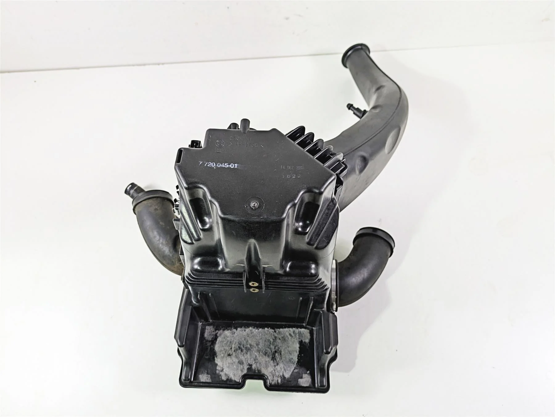 2010 BMW R1200RT K26 Air Box Breather Filter & Tubes  13717720045 - Image 6