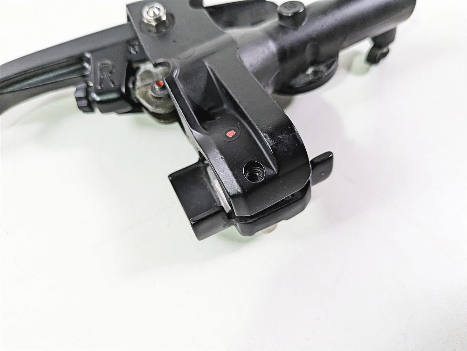 2010 BMW R1200RT K26 Front Brake Master Cylinder + Lever 32727727306 - Image 9