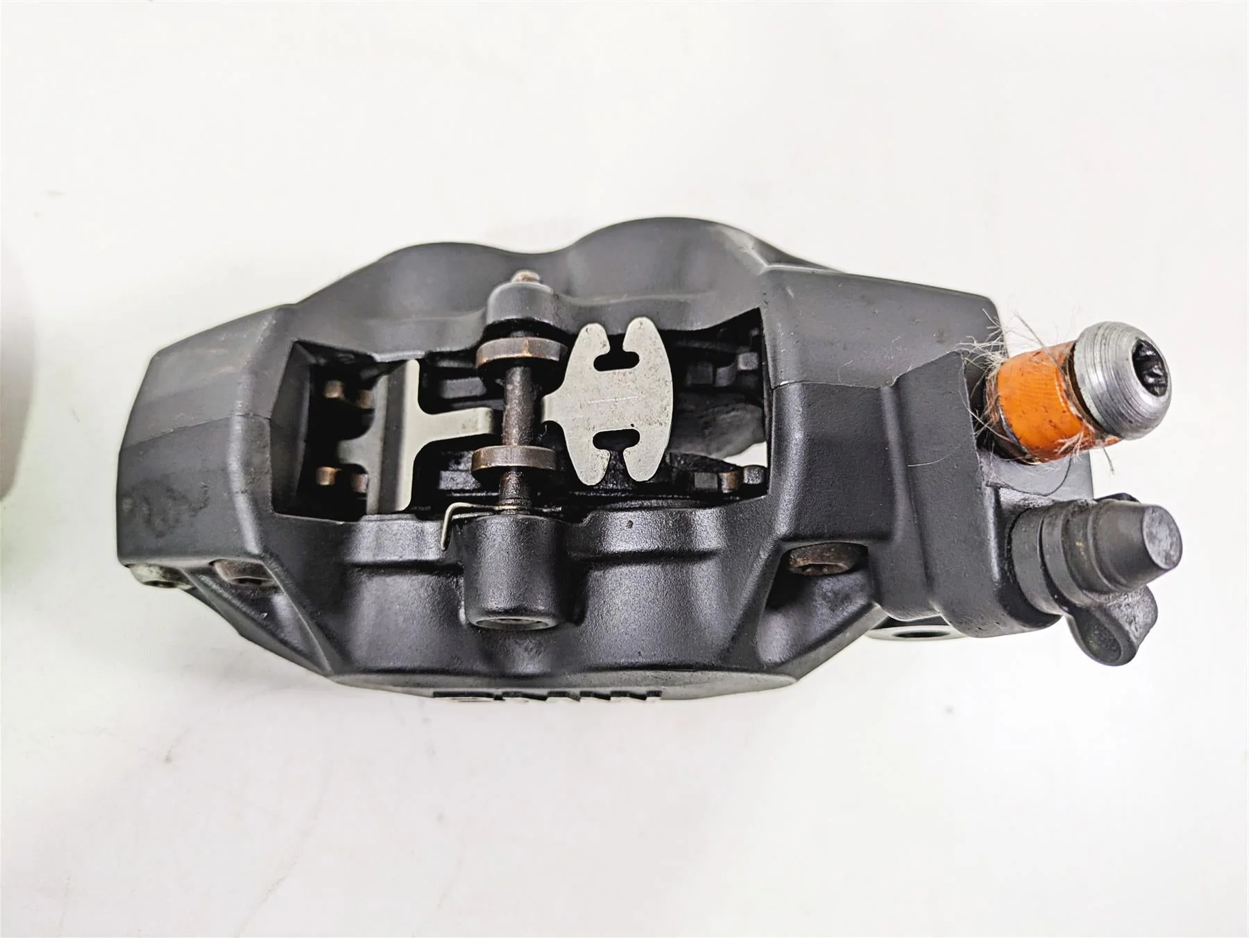 2010 BMW R1200RT K26 Front Brembo Brake Caliper Set 34117711438 34117711439 - Image 6