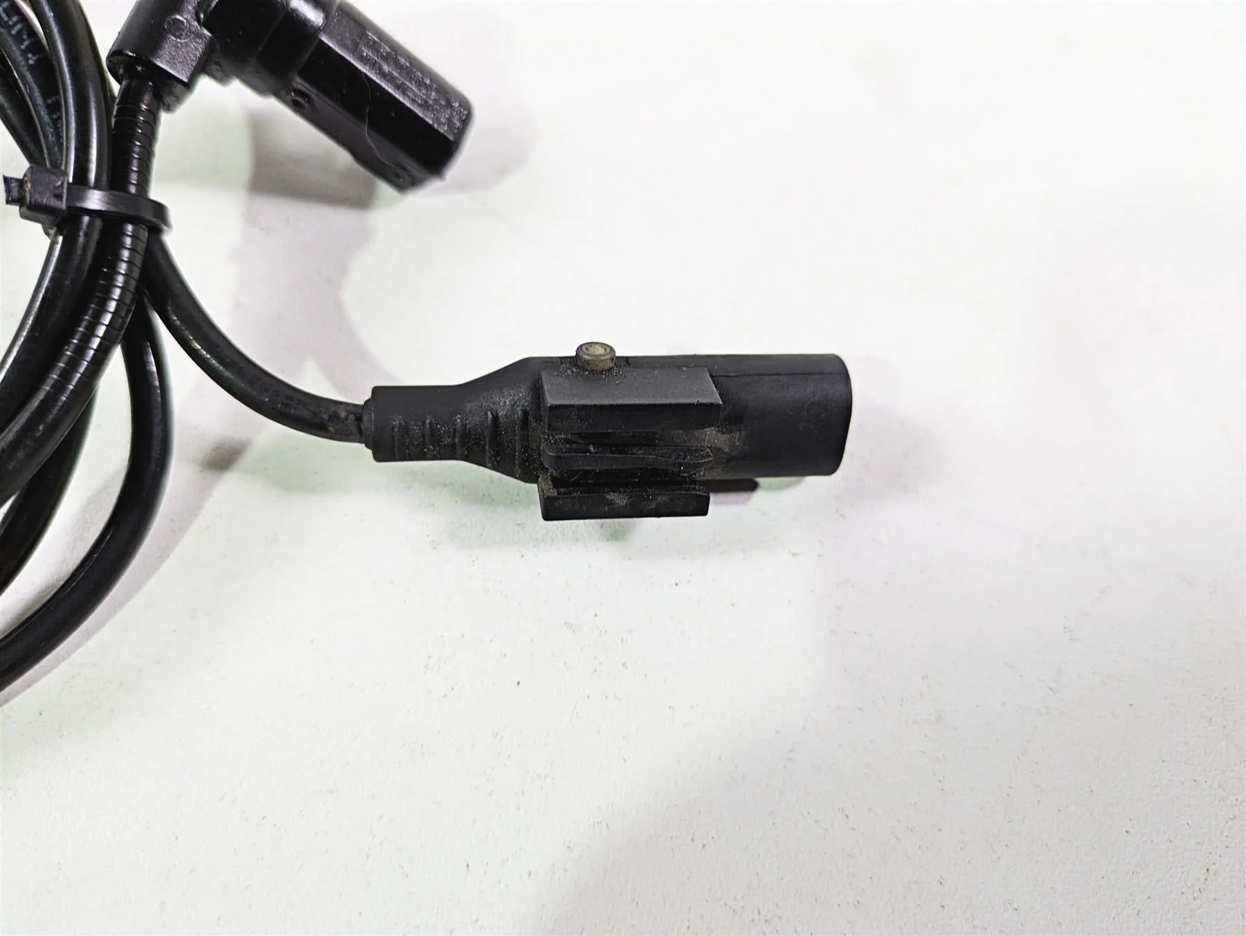 2010 BMW R1200RT K26 Front Wheel Speed Abs Brake Sensor 34527677824 - Image 11
