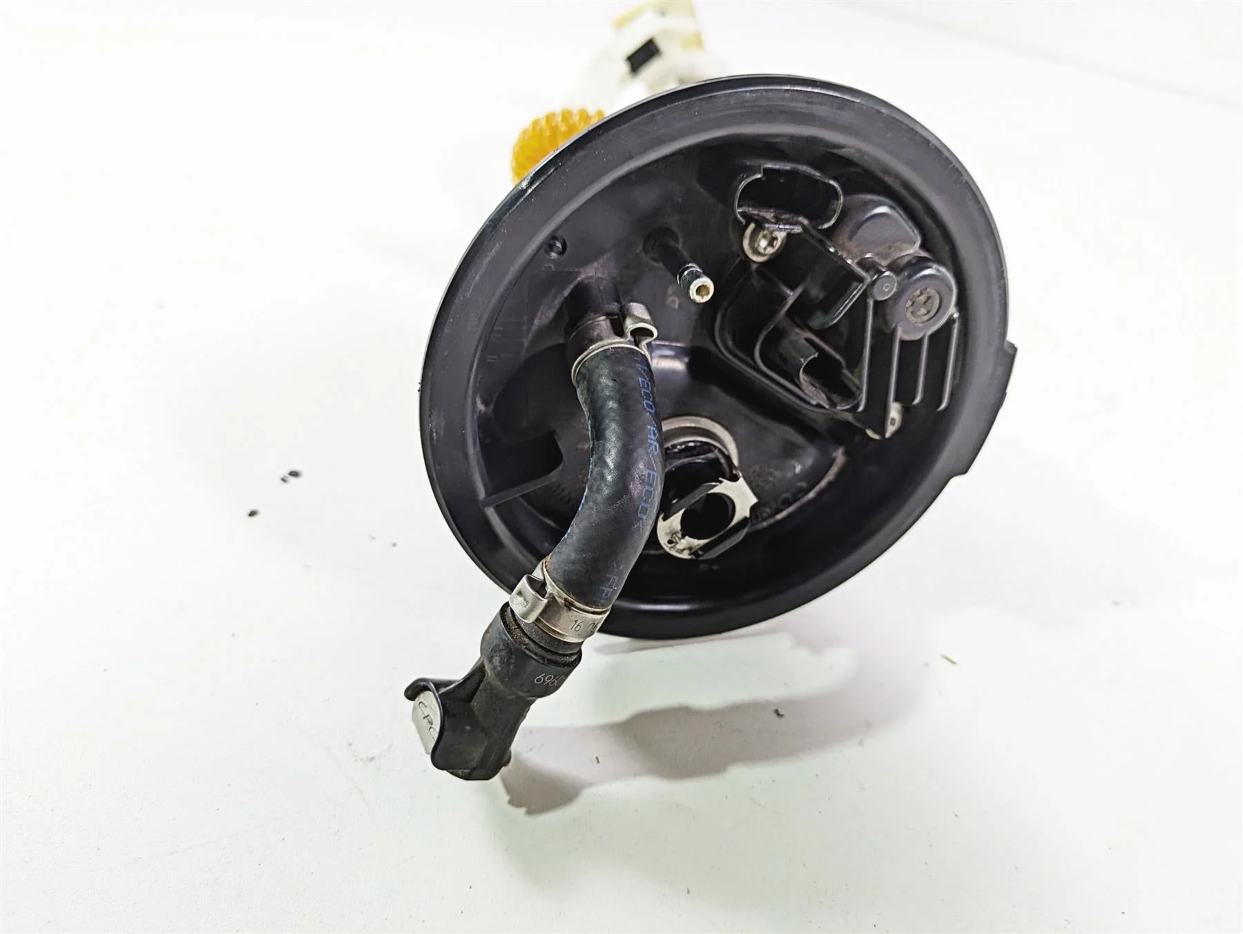 2010 BMW R1200RT K26 Fuel Gas Petrol Pump 16147724843 - Image 11