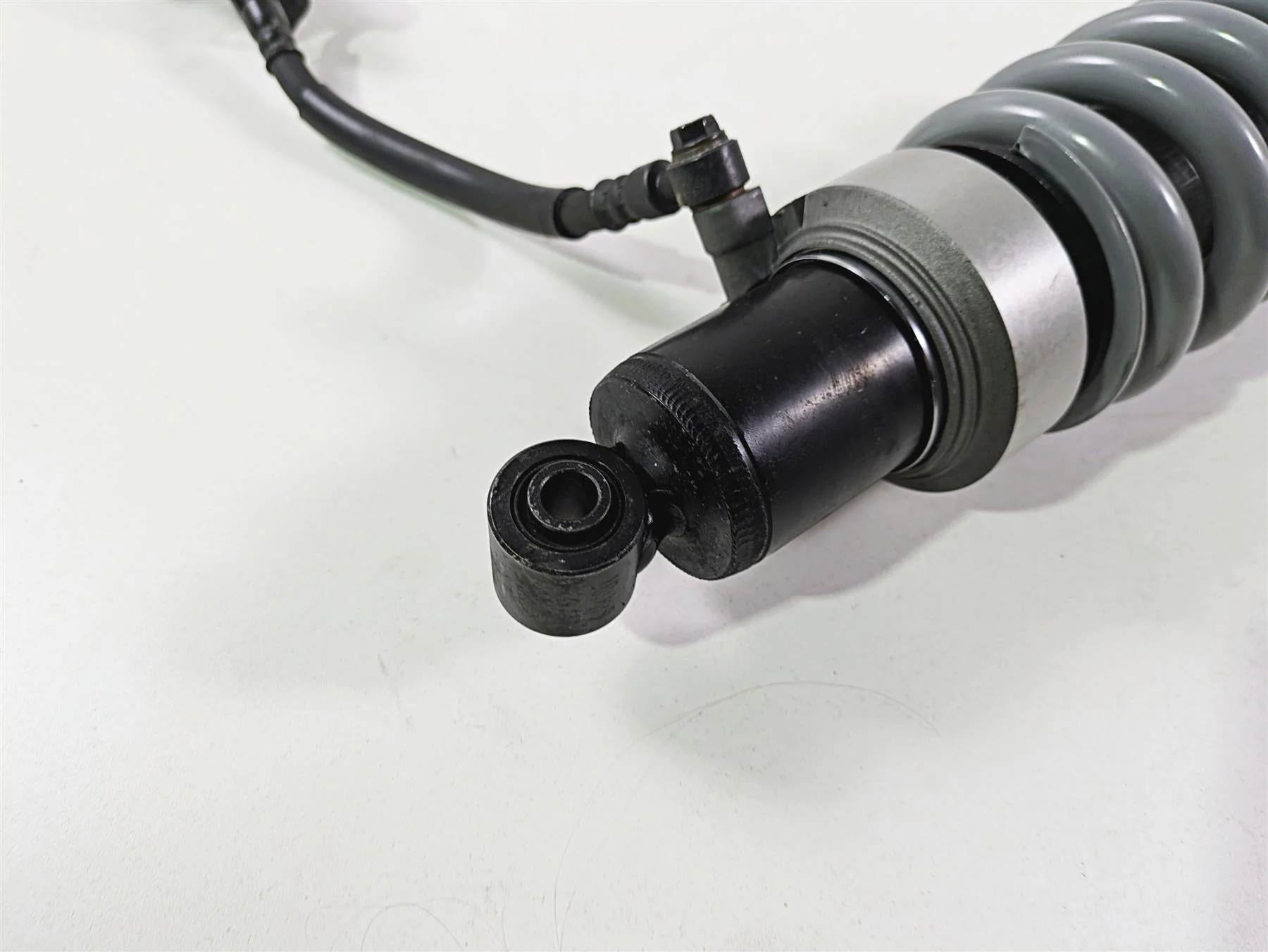 2010 BMW R1200RT K26 Rear Shock Damper Low 7714618 33537729299 33537729297 - Image 11