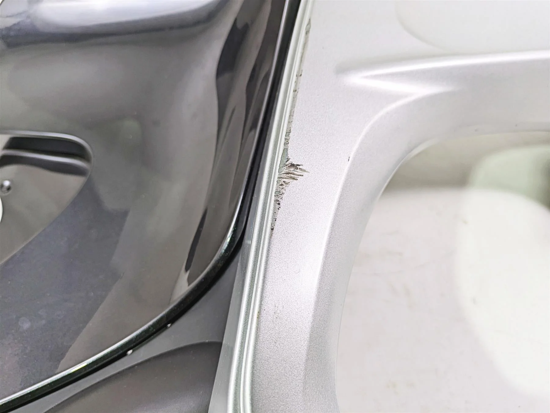 2010 BMW R1200RT K26 Right Main Side Fairing Cover - Read 46637681054 - Image 5