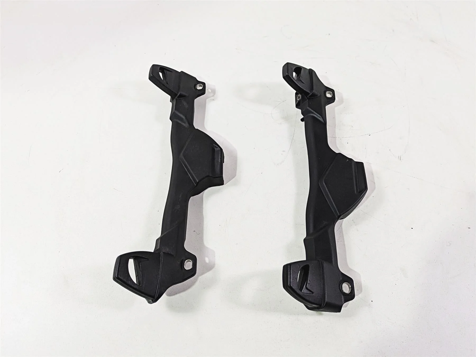 2010 BMW R1200RT K26 Saddlebag Holder Bracket Mount Set 46547699903 46547699904 - Image 2