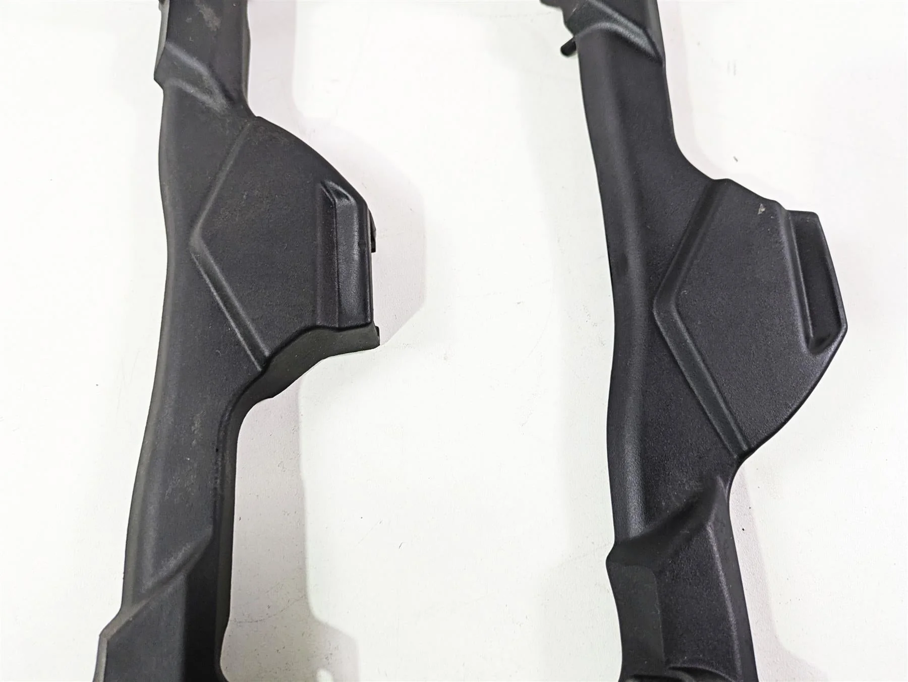 2010 BMW R1200RT K26 Saddlebag Holder Bracket Mount Set 46547699903 46547699904 - Image 8
