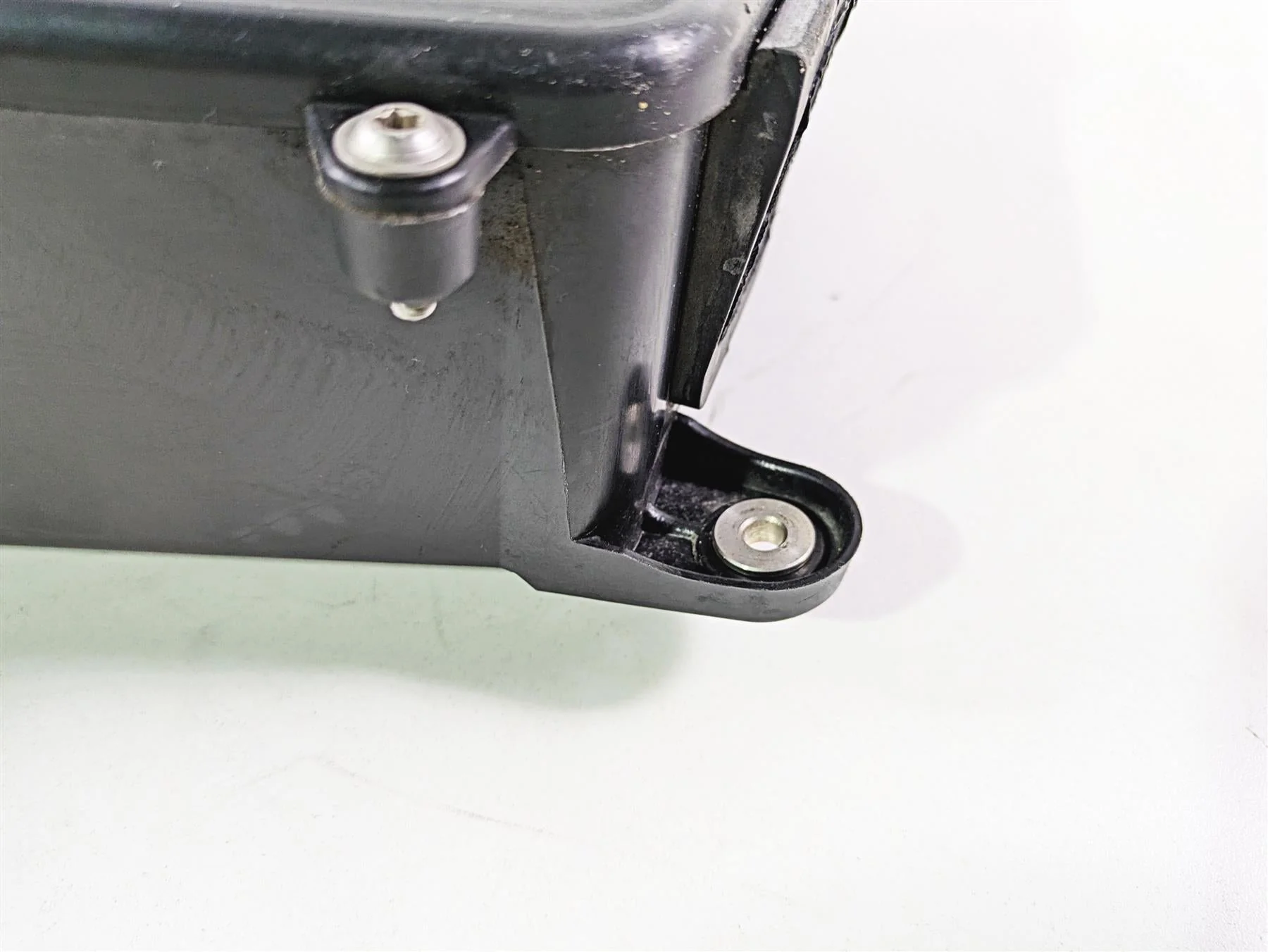 2010 BMW R1200RT K26 Storage Compartment Box - Read 46637681544 - Image 6