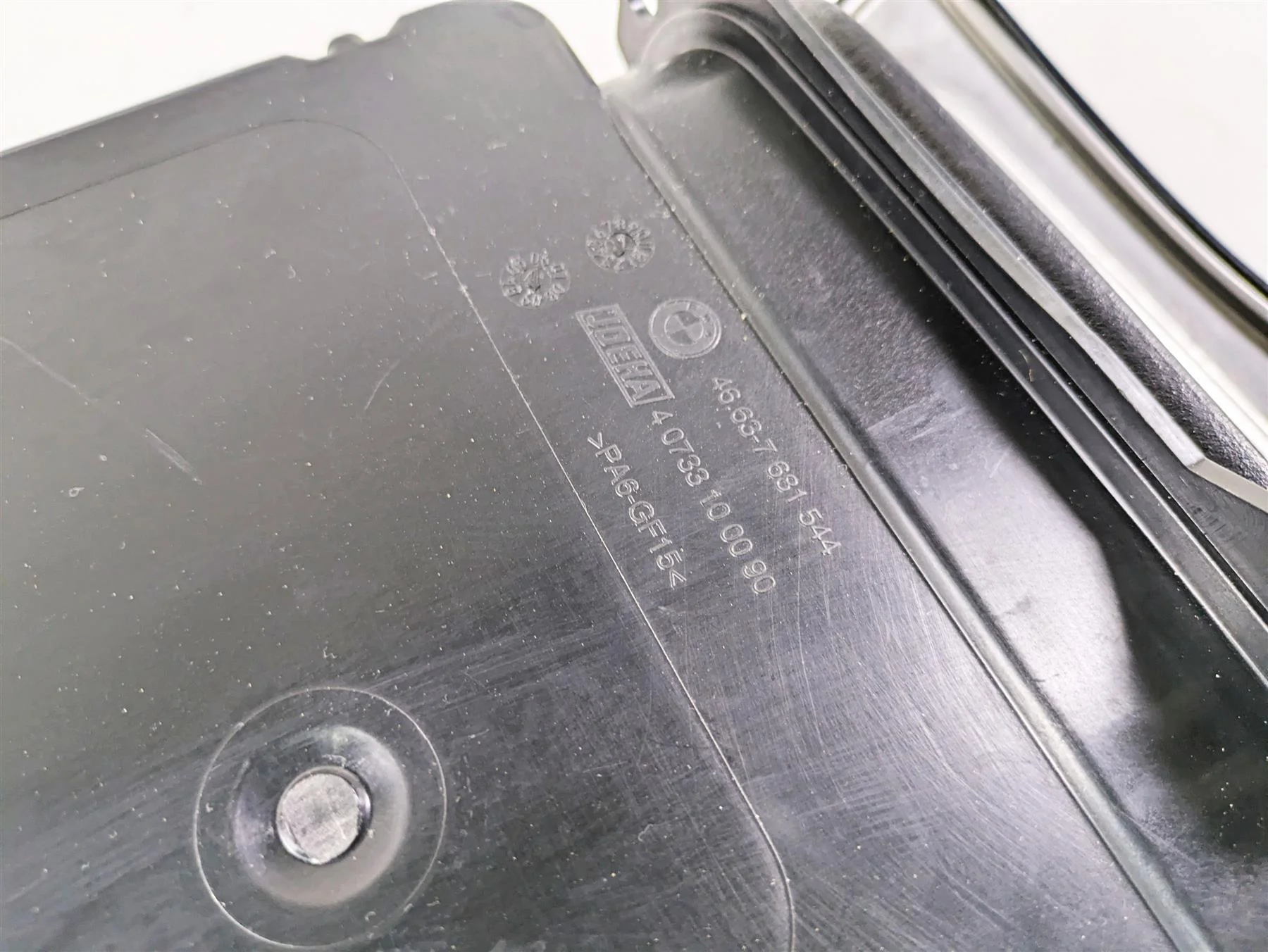 2010 BMW R1200RT K26 Storage Compartment Box - Read 46637681544 - Image 9