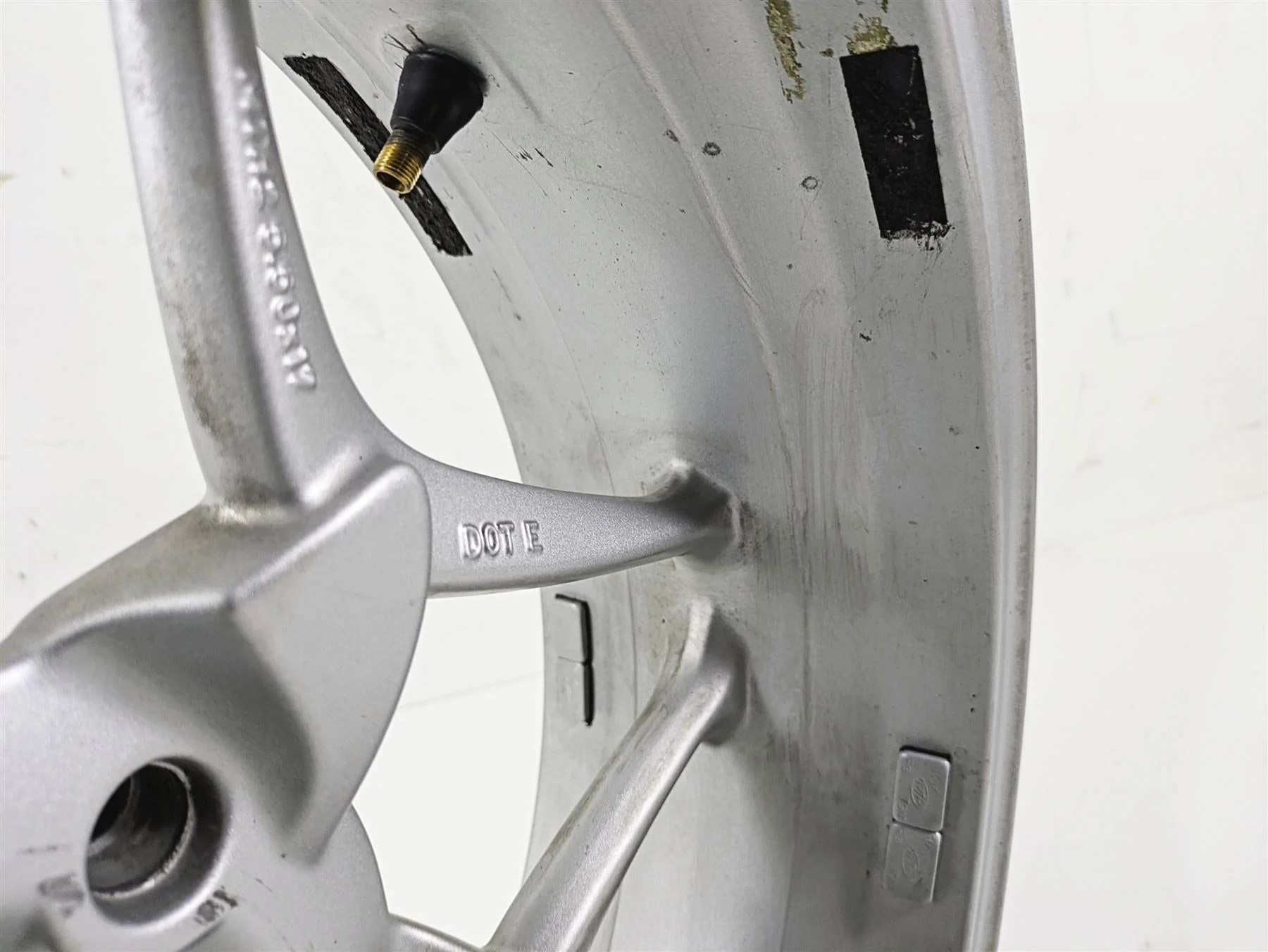 2010 BMW R1200RT K26 Straight 17x5.5 Rear Wheel Rim 36317683070 - Image 9