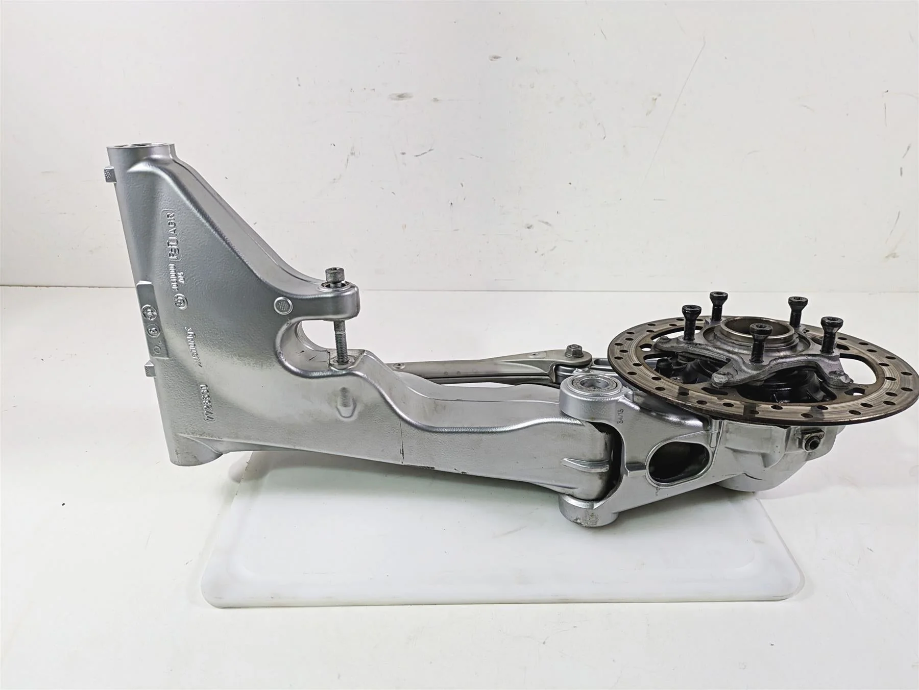 2010 BMW R1200RT K26 Swingarm Differential Drive Shaft 33117726895 33178523876 - Image 11