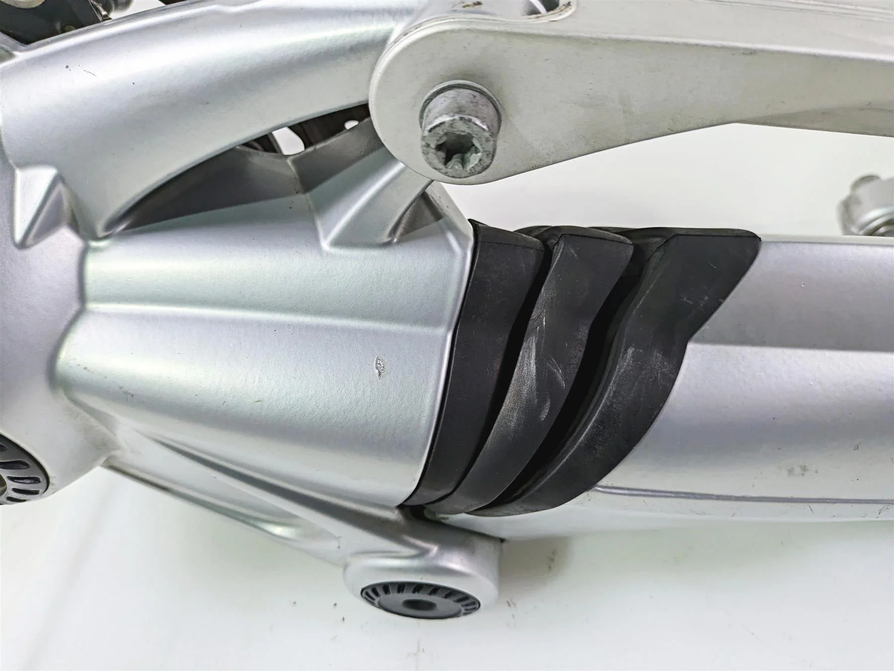2010 BMW R1200RT K26 Swingarm Differential Drive Shaft 33117726895 33178523876 - Image 8