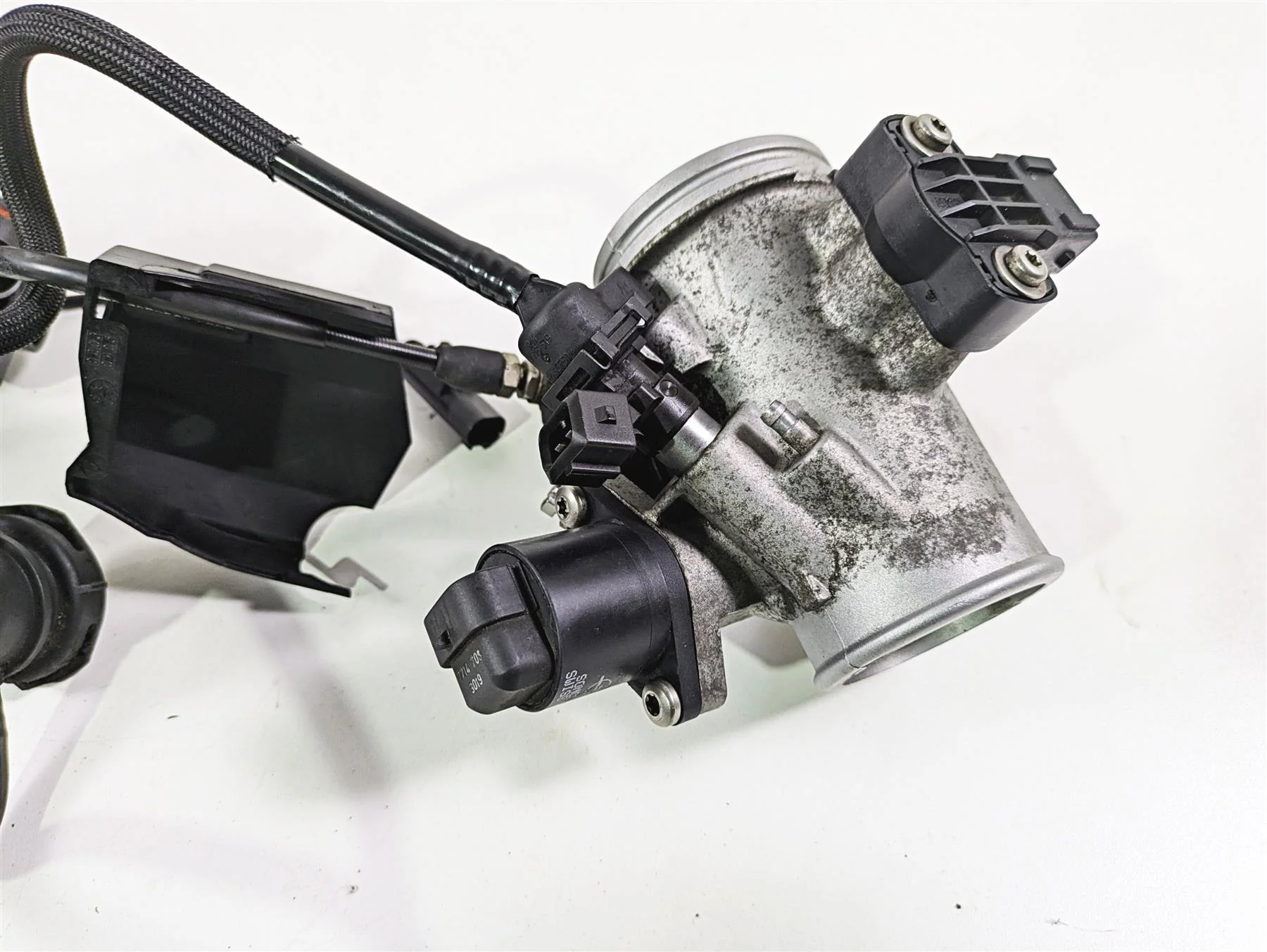 2010 BMW R1200RT K26 Throttle Bodies Body Set - Read 13547712613 13547712614 - Image 10