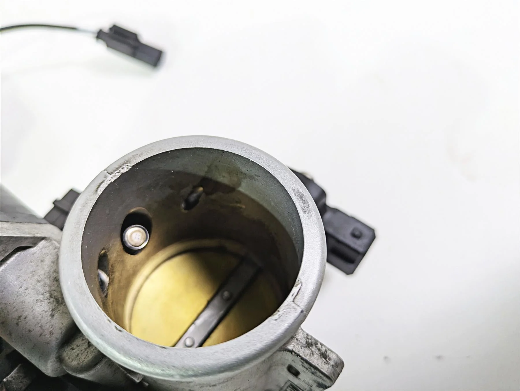 2010 BMW R1200RT K26 Throttle Bodies Body Set - Read 13547712613 13547712614 - Image 11
