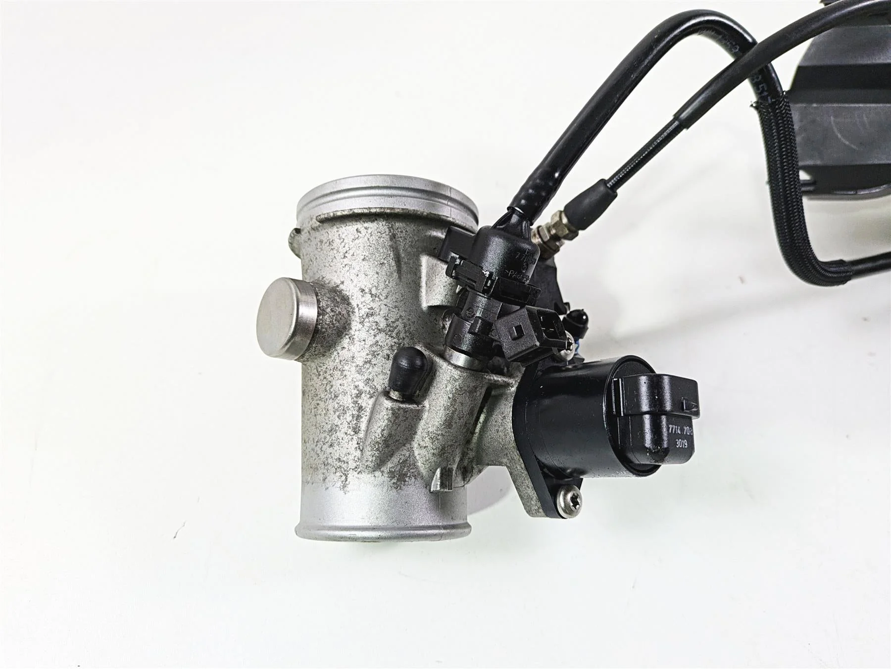 2010 BMW R1200RT K26 Throttle Bodies Body Set - Read 13547712613 13547712614 - Image 9