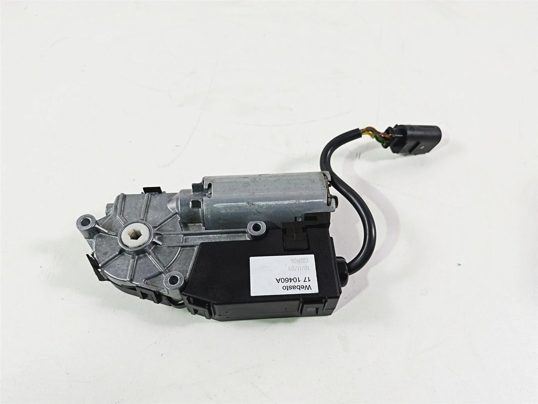 2010 BMW R1200RT K26 Webasto Windshield Screen Adjuster - Read 46637681433 - Image 3