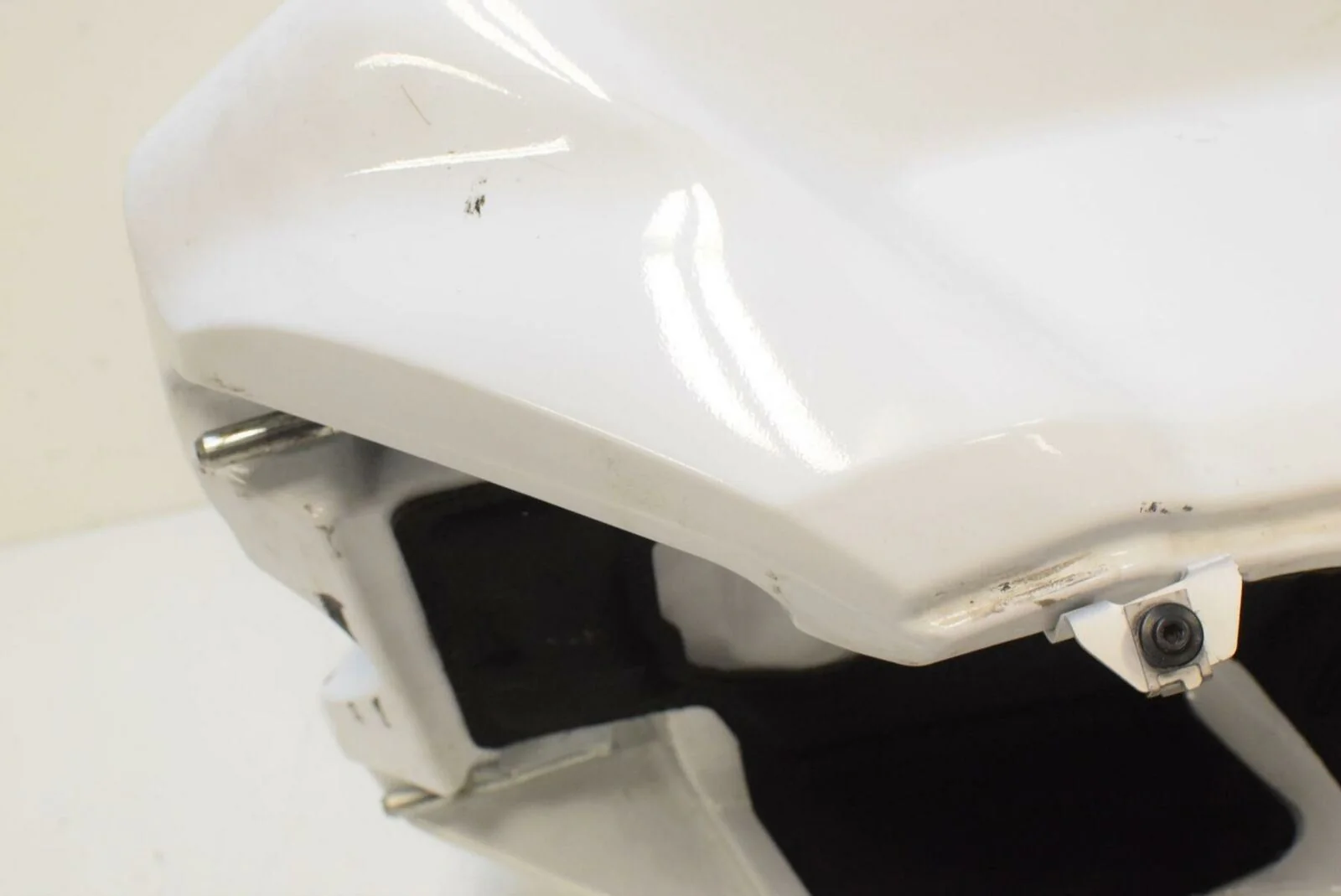 2010 Ducati 848 White Fuel Gas Petrol Tank  58611602 - Image 8