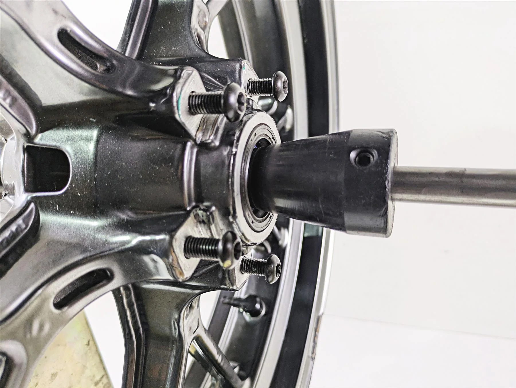 2010 Ducati Streetfighter 1098 S 17x3.5 Front Wheel Cast - Runout 50121151AF