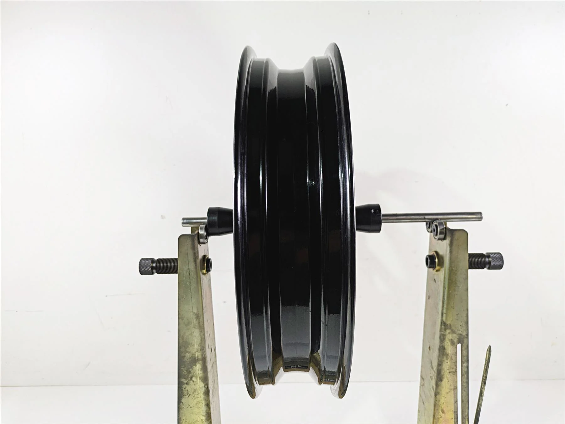 2010 Ducati Streetfighter 1098 S 17x3.5 Front Wheel Cast - Runout 50121151AF - Image 5